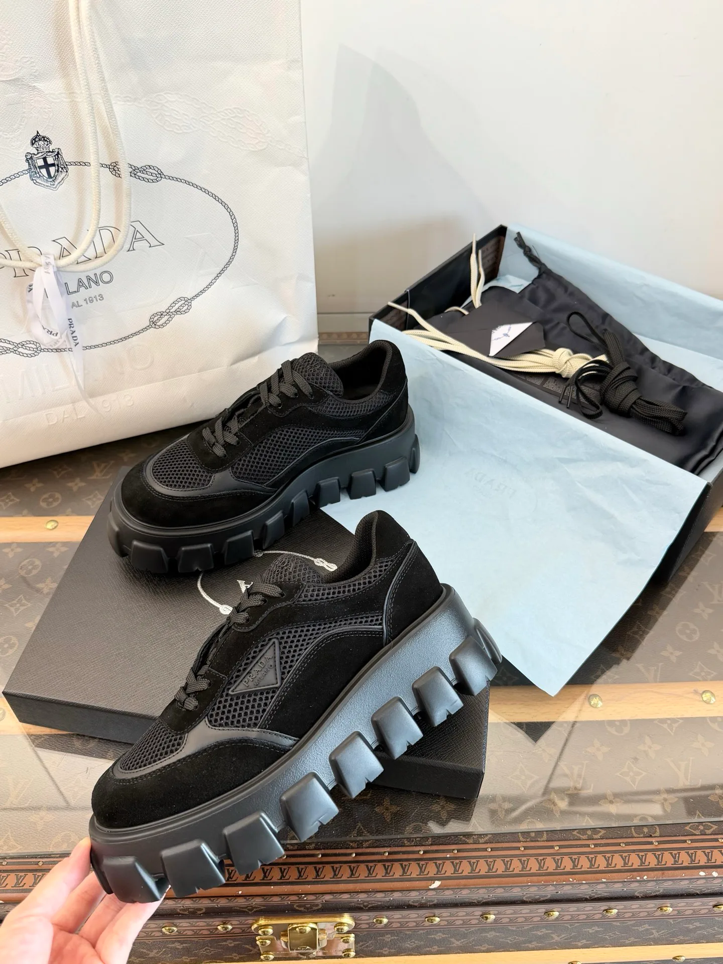 Кроссовки Женские Prada 18724481