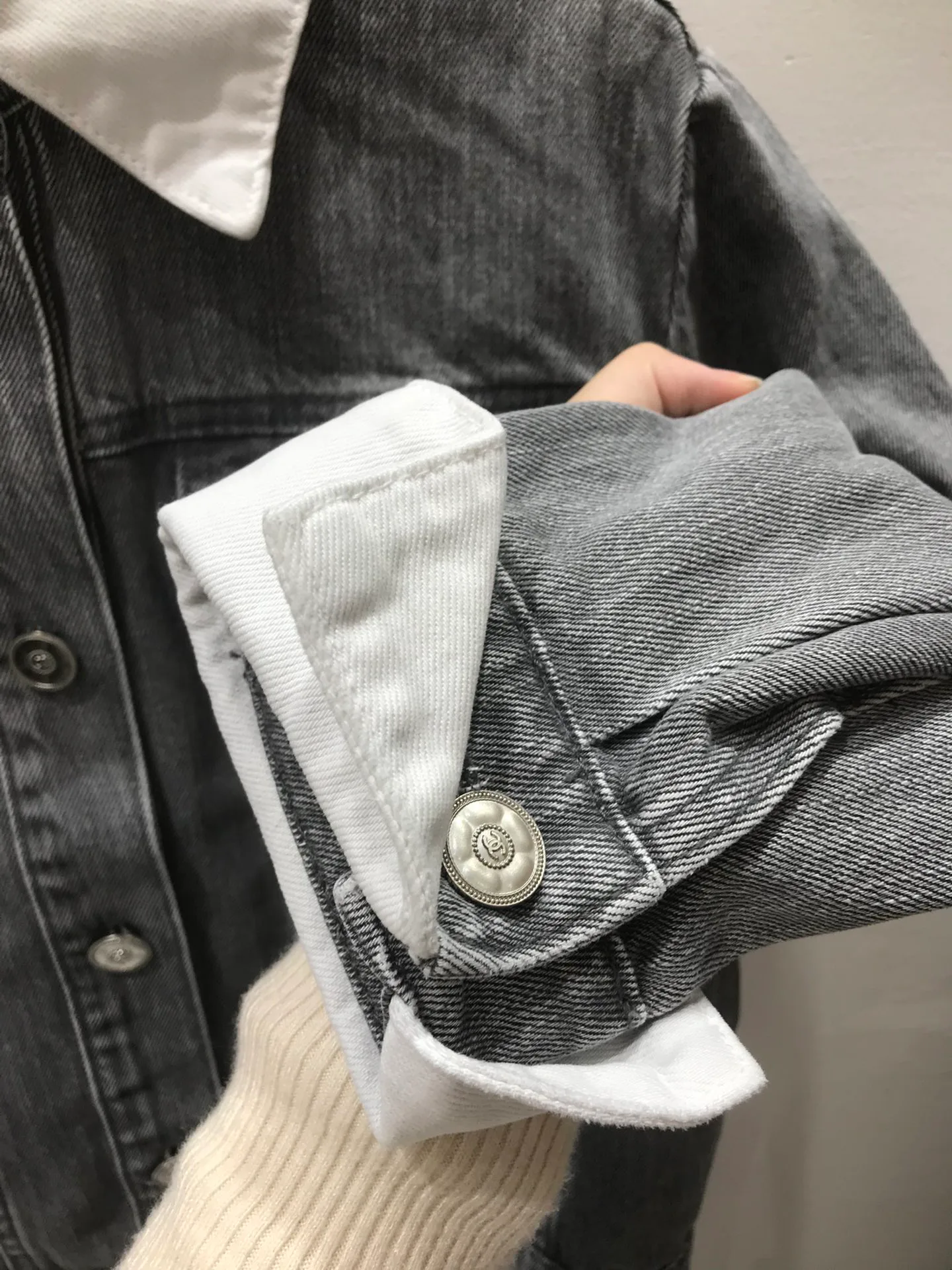 Куртки И Пуховики Женские Chanel 29249