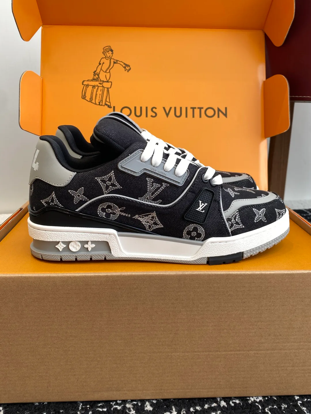 Кроссовки Женские Louis Vuitton 5790811