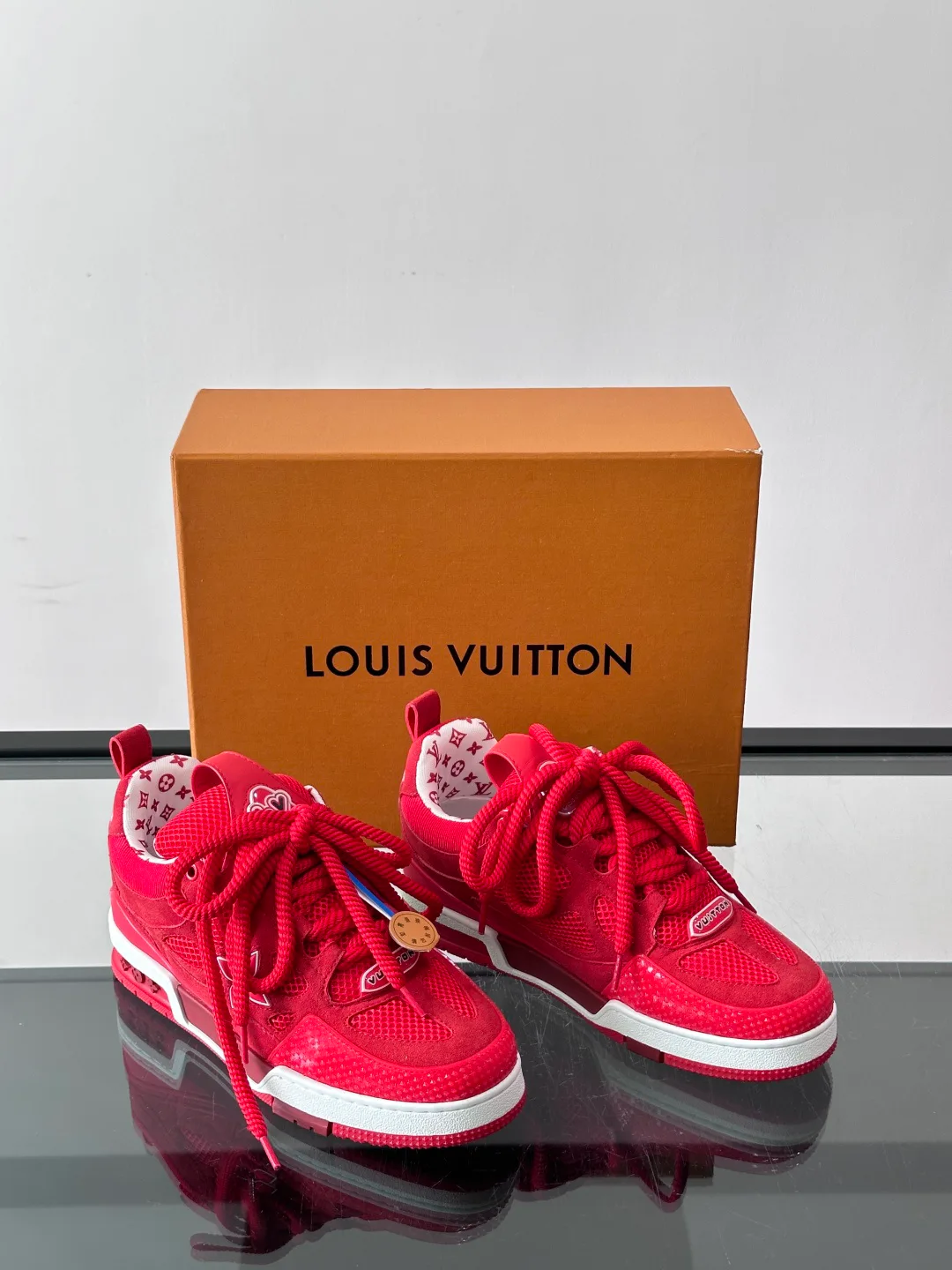 Кроссовки Женские Louis Vuitton 17588549