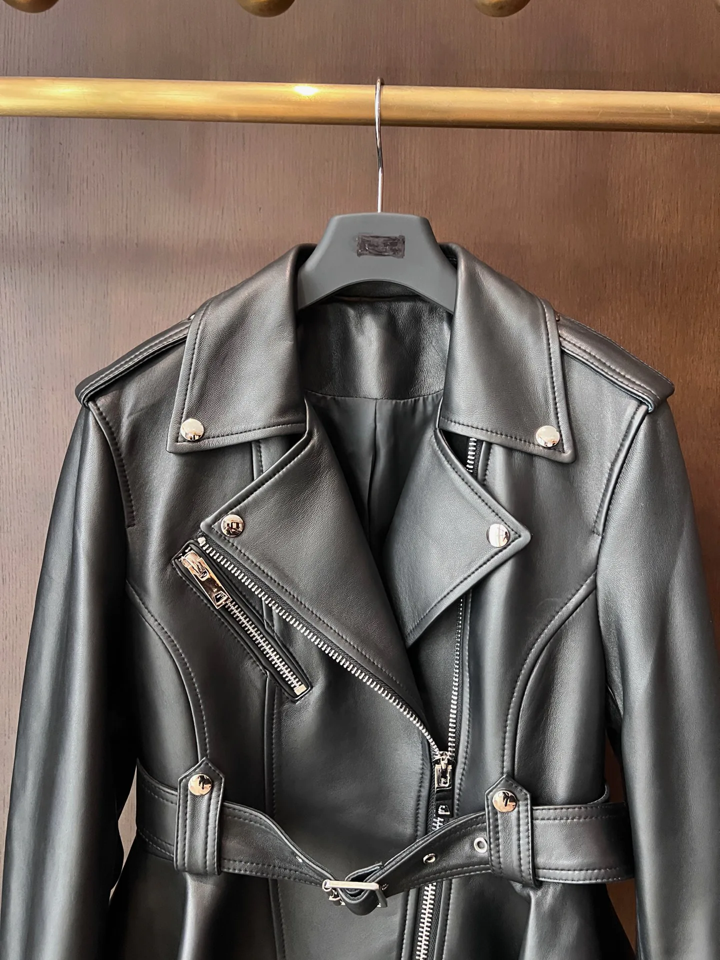 Кожаные Куртки И Дублёнки Женские Chanel 9101748