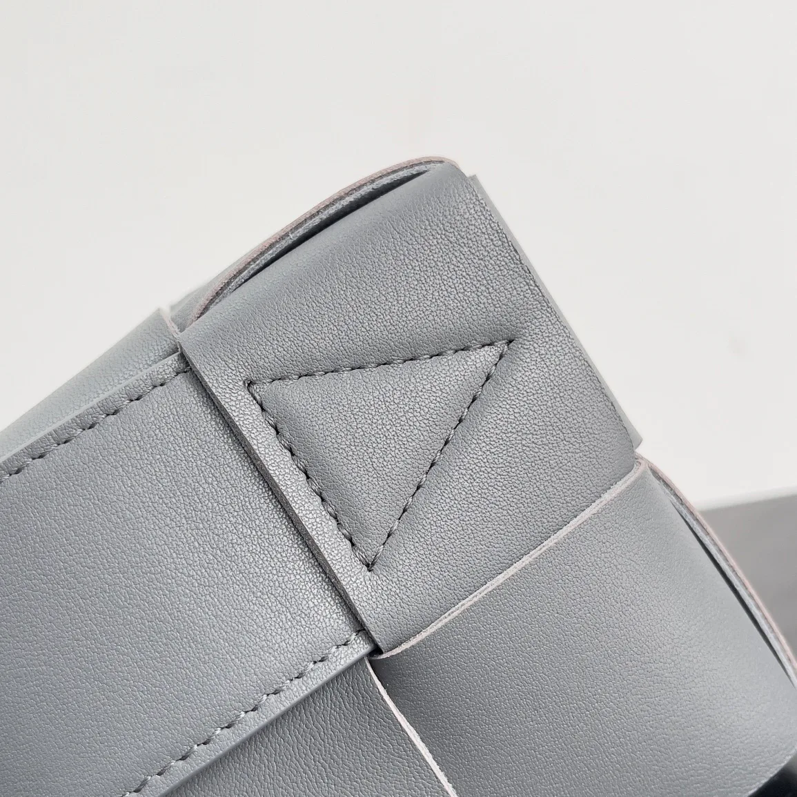 Сумки На Ремне Женские Bottega Veneta 17434767