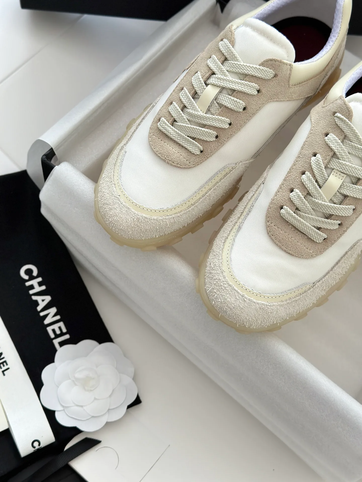 Кроссовки Женские Chanel 18765001