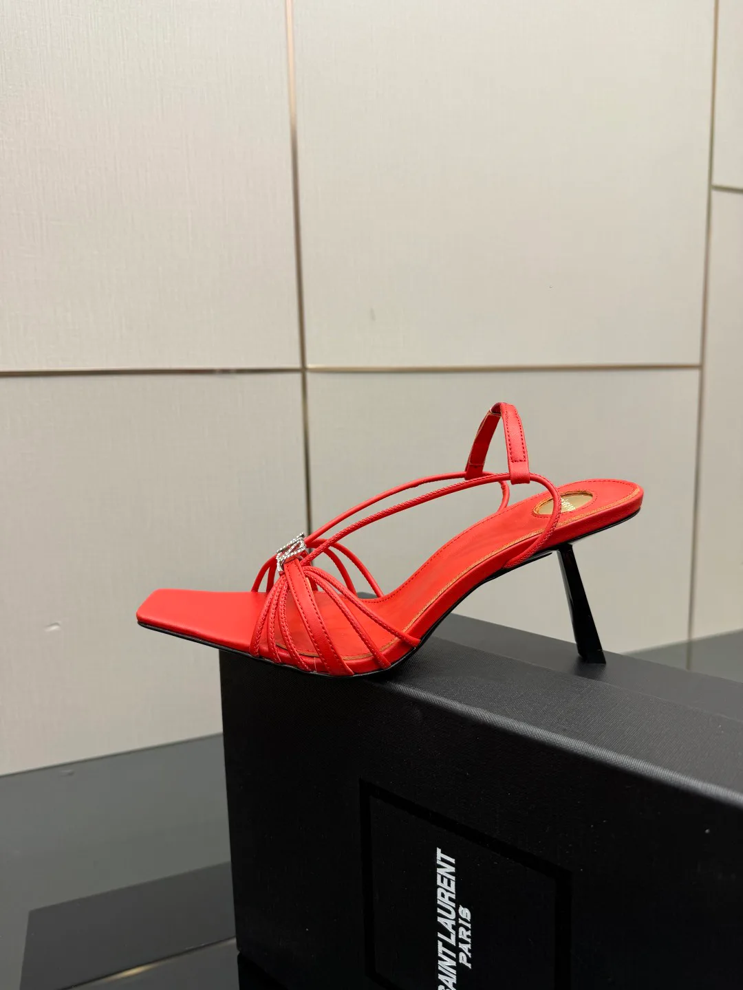 Босоножки Женские Saint Laurent 1435317