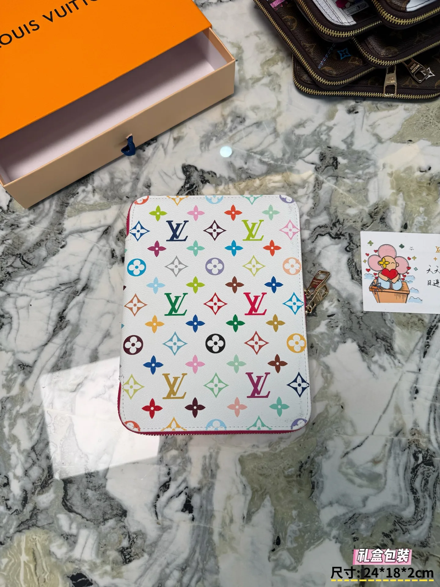 Клатчи Женские Louis Vuitton 18013758