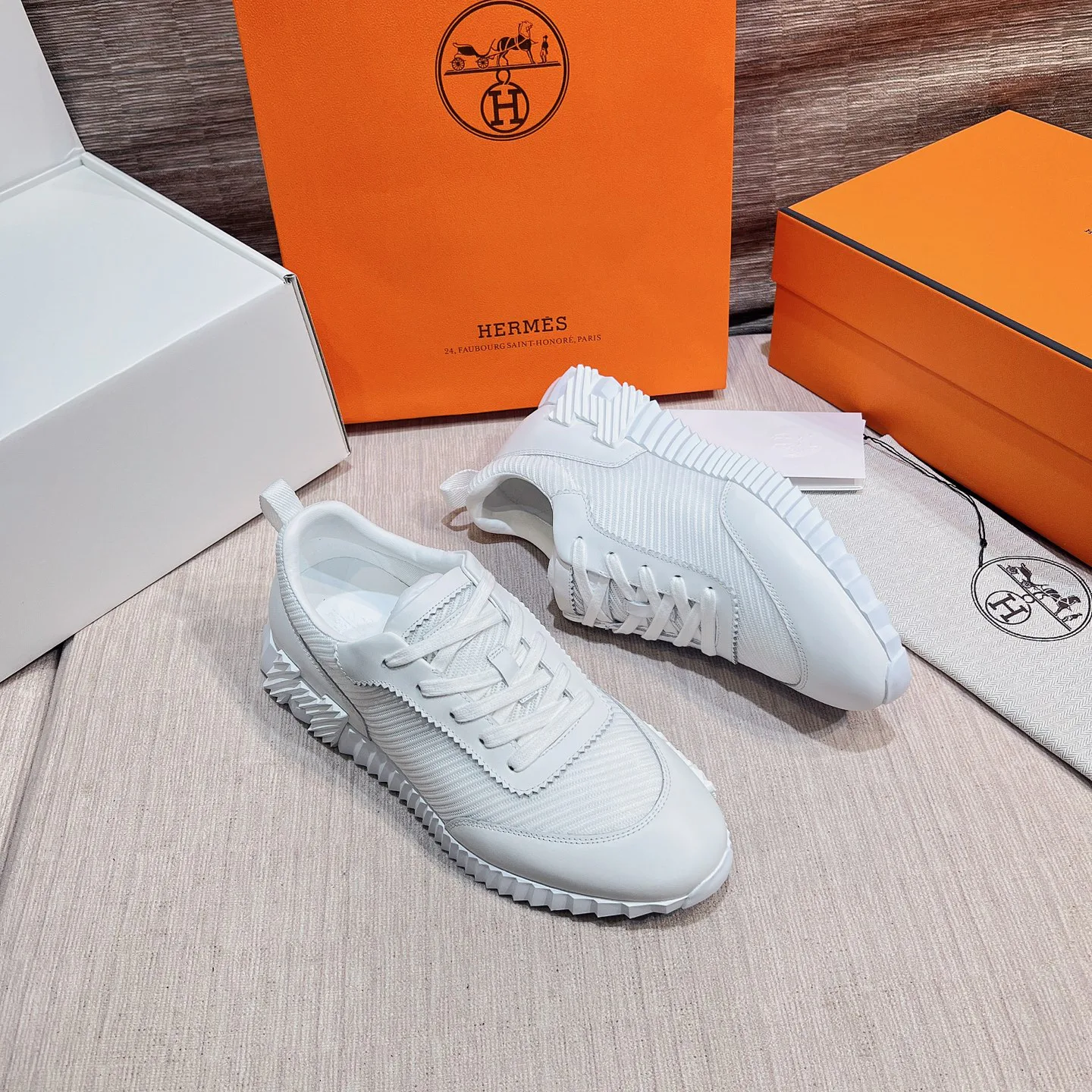 Кроссовки Женские Hermes 17749552