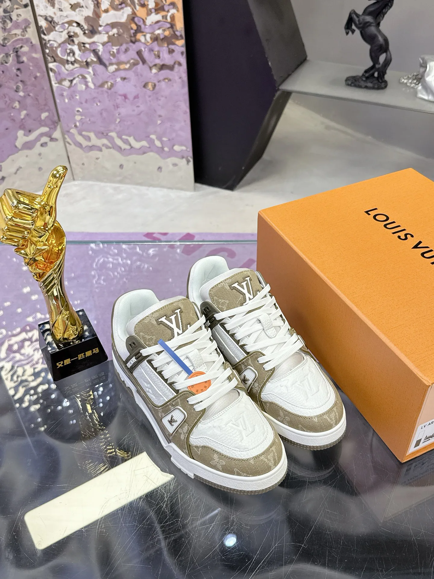 Кроссовки Женские Louis Vuitton 5061384