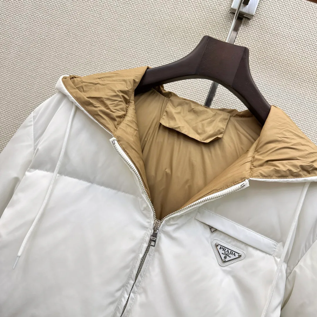 Куртки И Пуховики Женские Prada 18183488