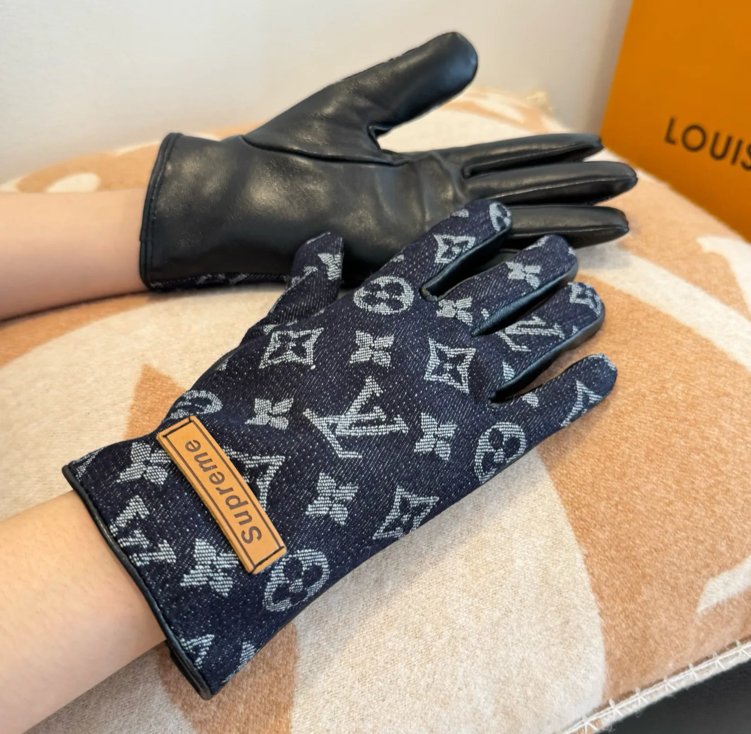 Перчатки Louis Vuitton 785704