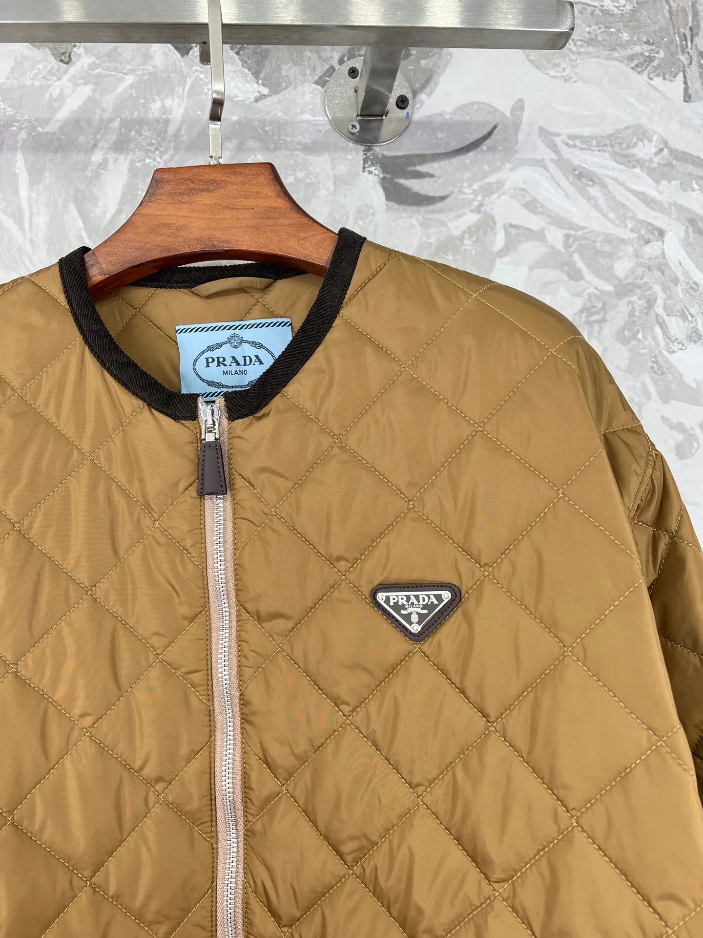 Куртки И Пуховики Женские Prada 4735109