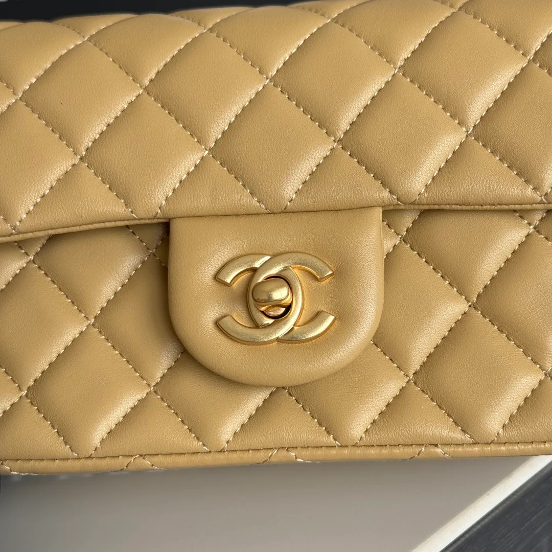 Классические Сумки Женские Chanel 17827589