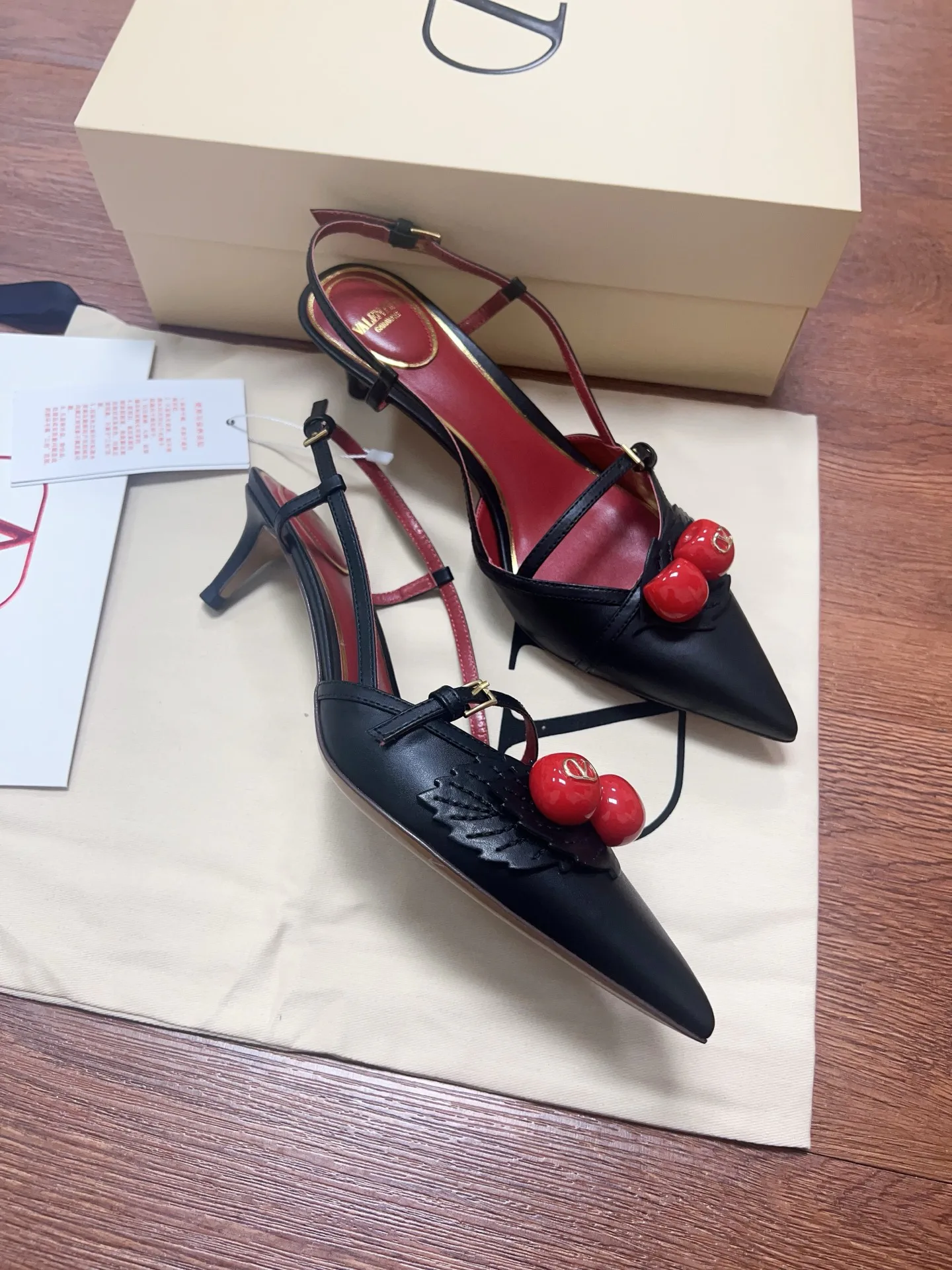 Босоножки Женские Valentino 11362040