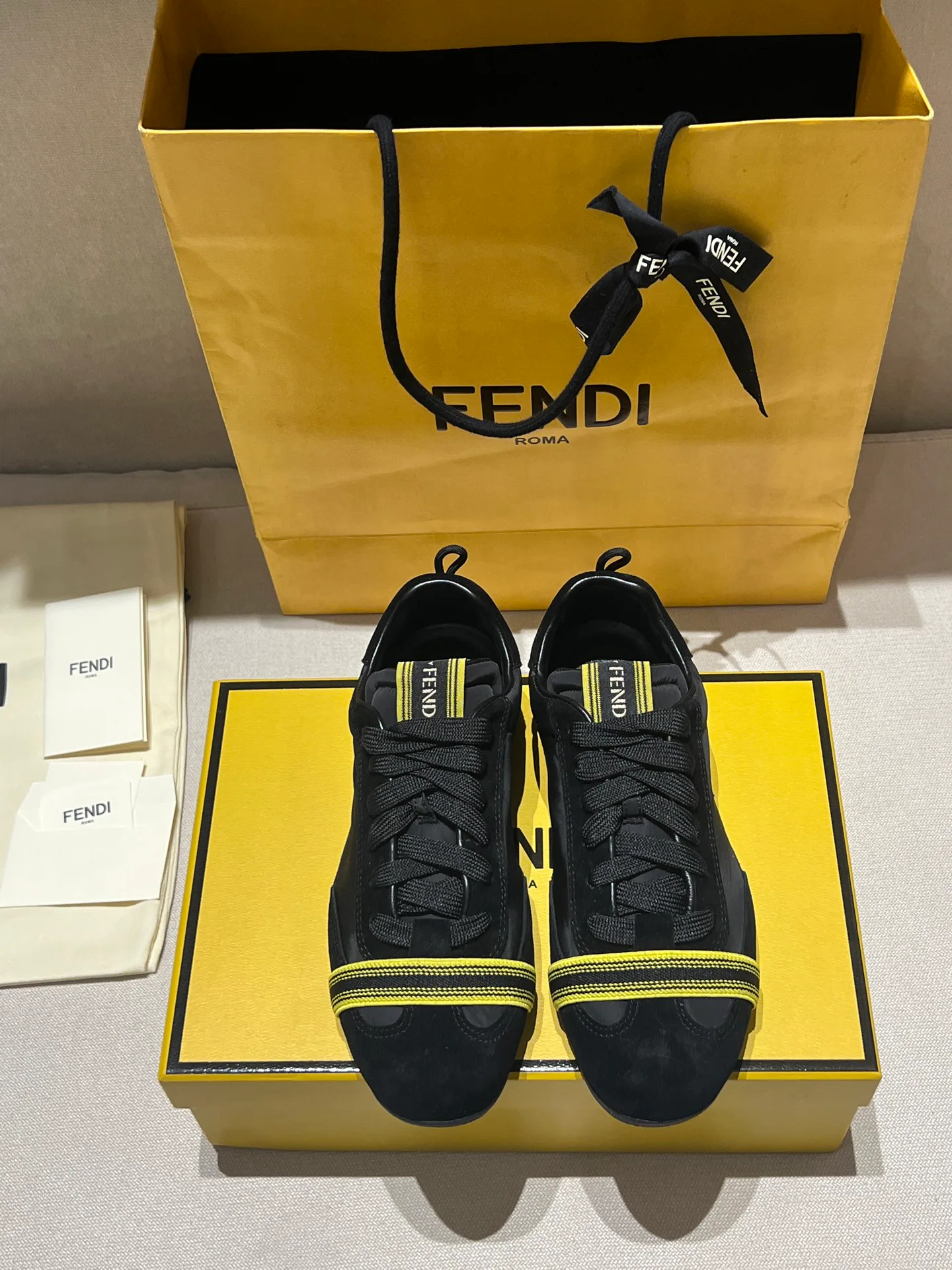 Кроссовки Женские Fendi 18278638