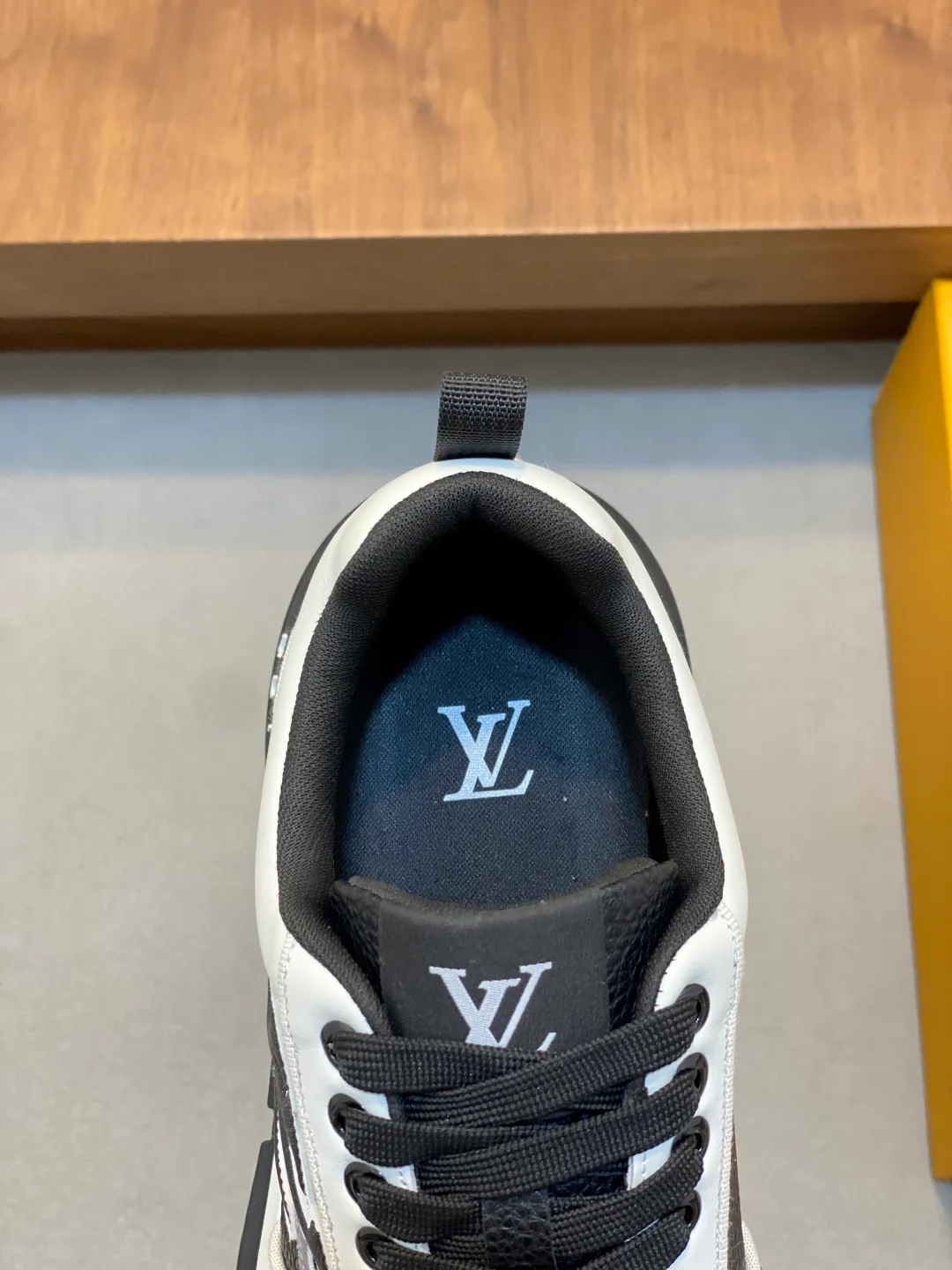 Кроссовки Мужские Louis Vuitton 19782521