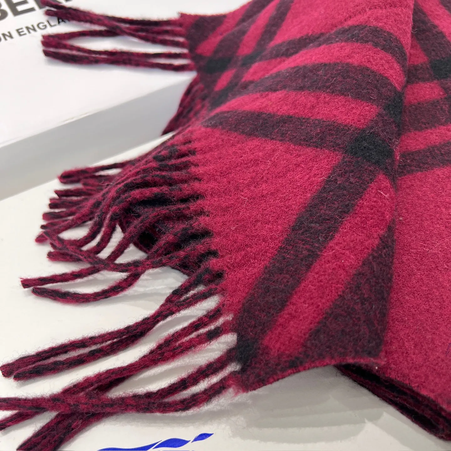 Шарфы Burberry 17945523