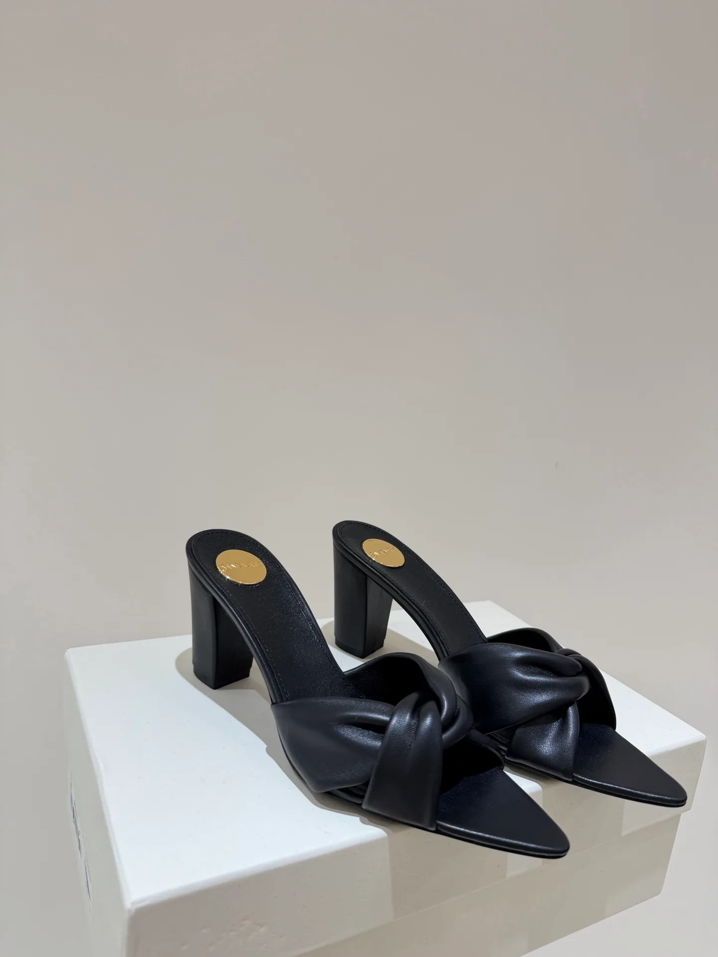Босоножки Женские Saint Laurent 11525864