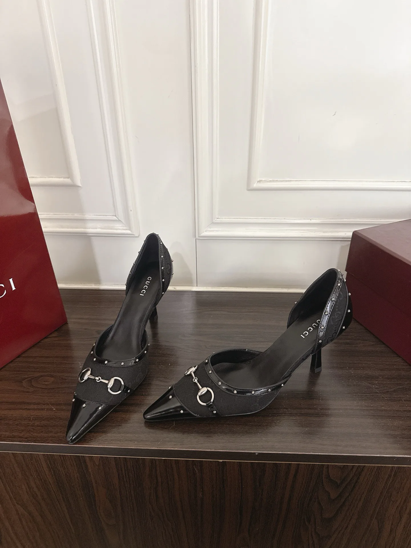 Туфли Женские Gucci 18135592
