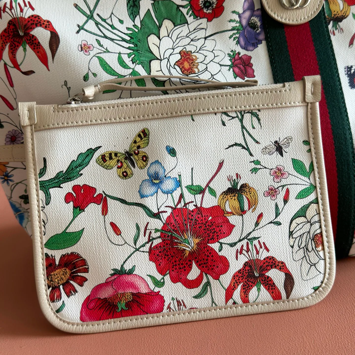 Классические Сумки Женские Gucci 18148089