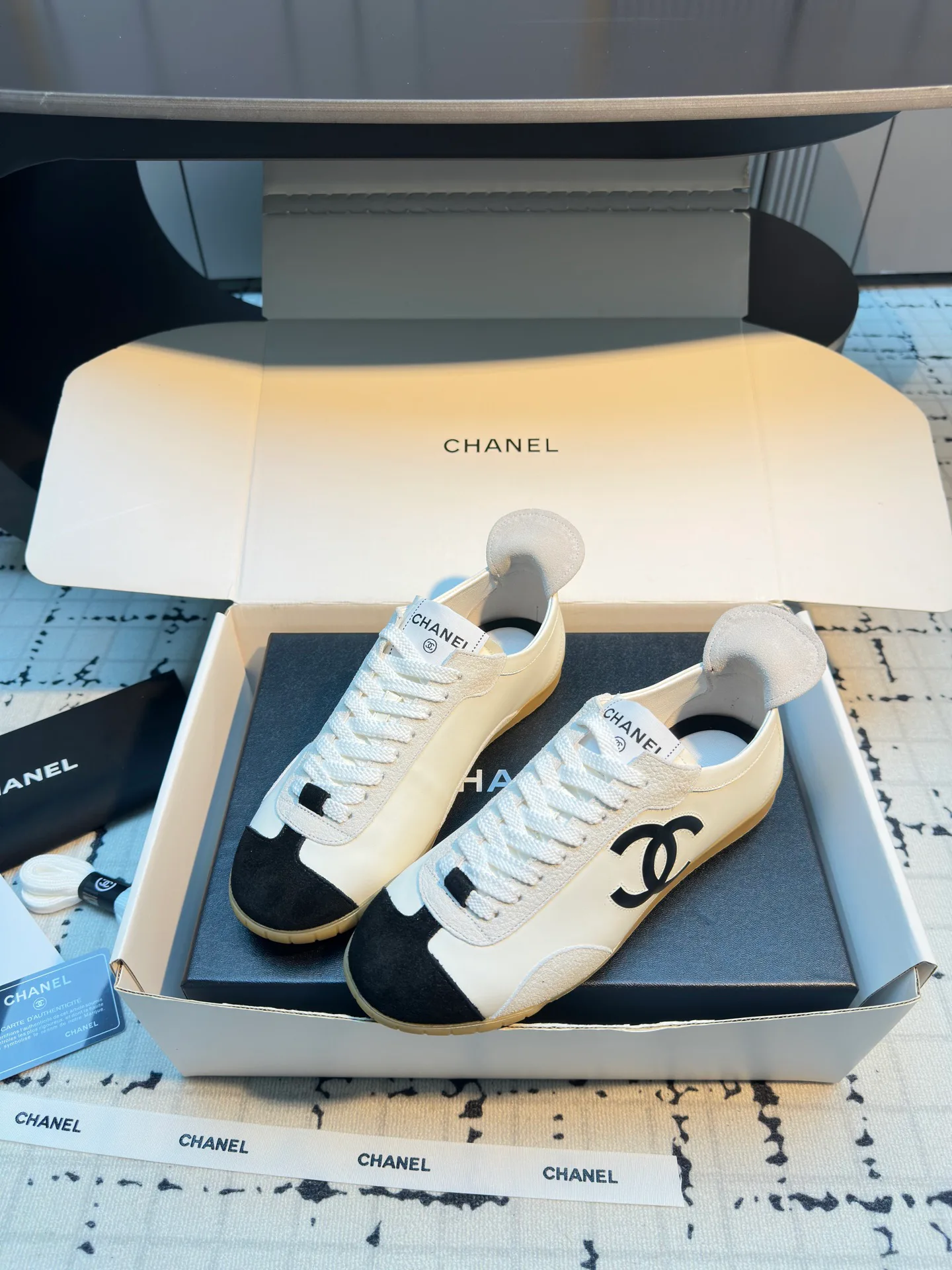 Кроссовки Женские Chanel 10468533