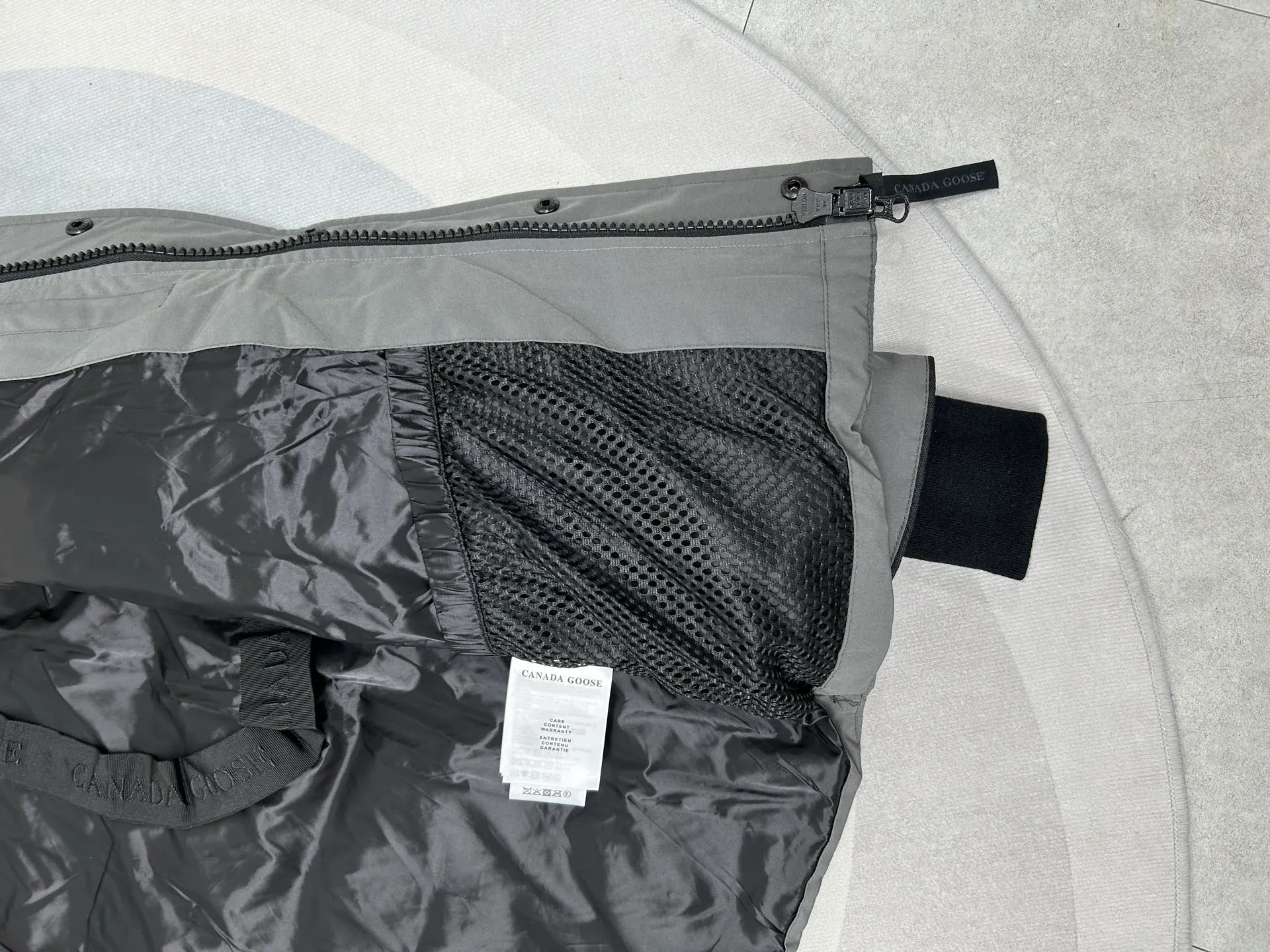 Куртки И Пуховики Мужские Canada Goose 1527028