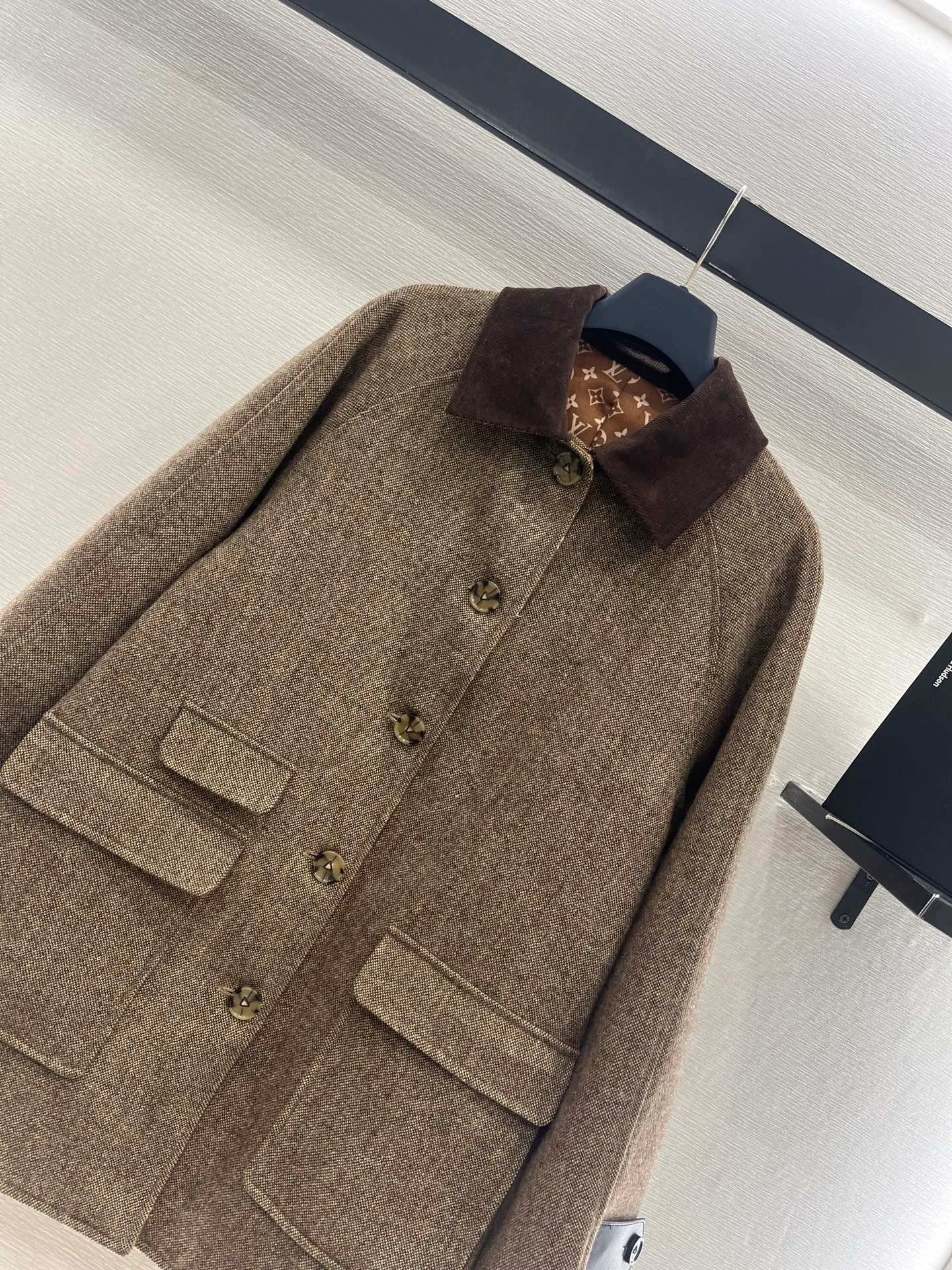 Пальто Женские Louis Vuitton 1511930