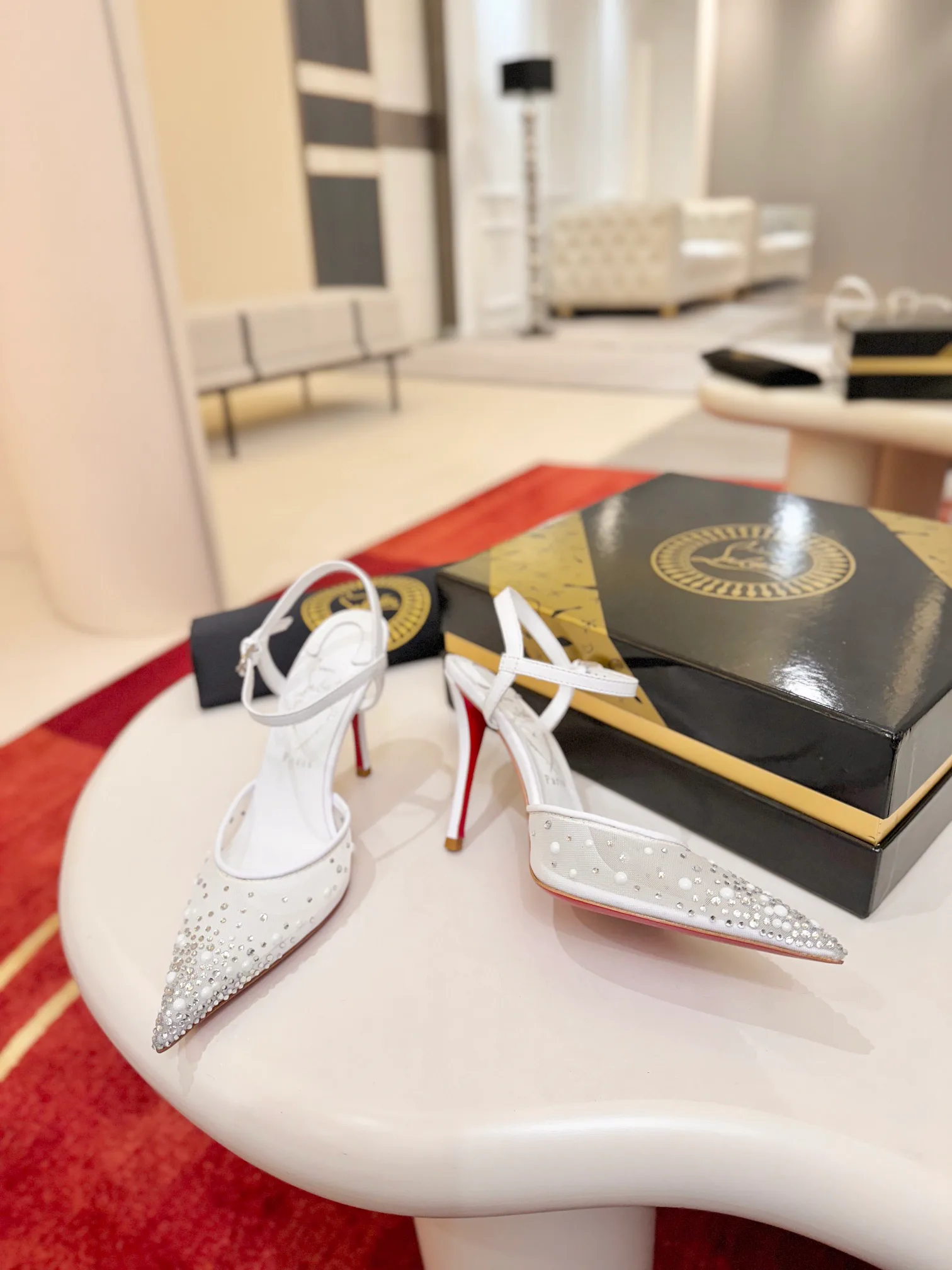 Туфли Женские Christian Louboutin 13321638