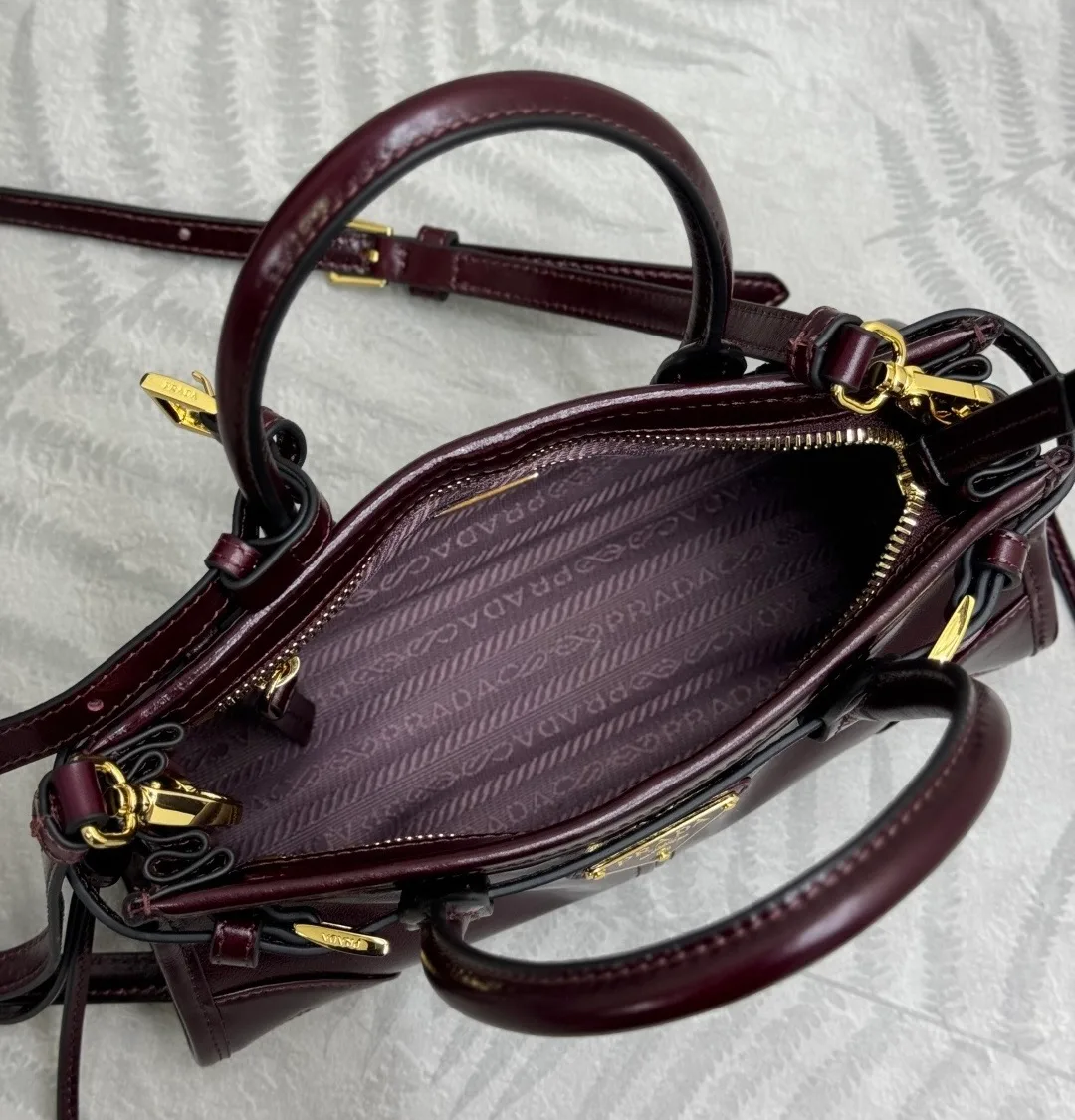 Сумки На Ремне Женские Prada 11682139
