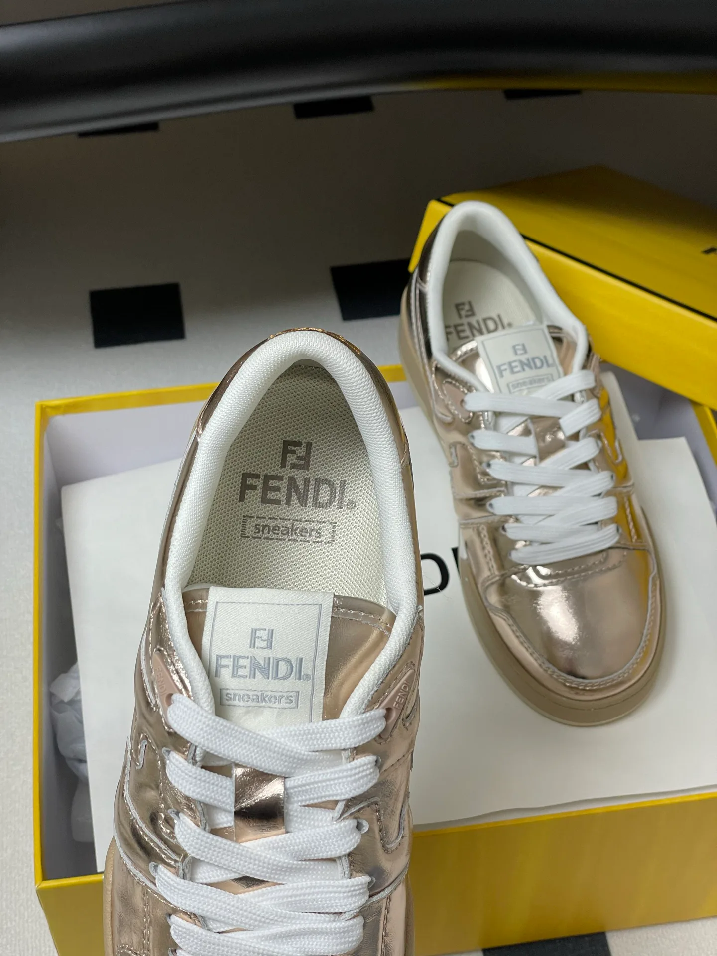 Кроссовки Мужские Fendi 28322