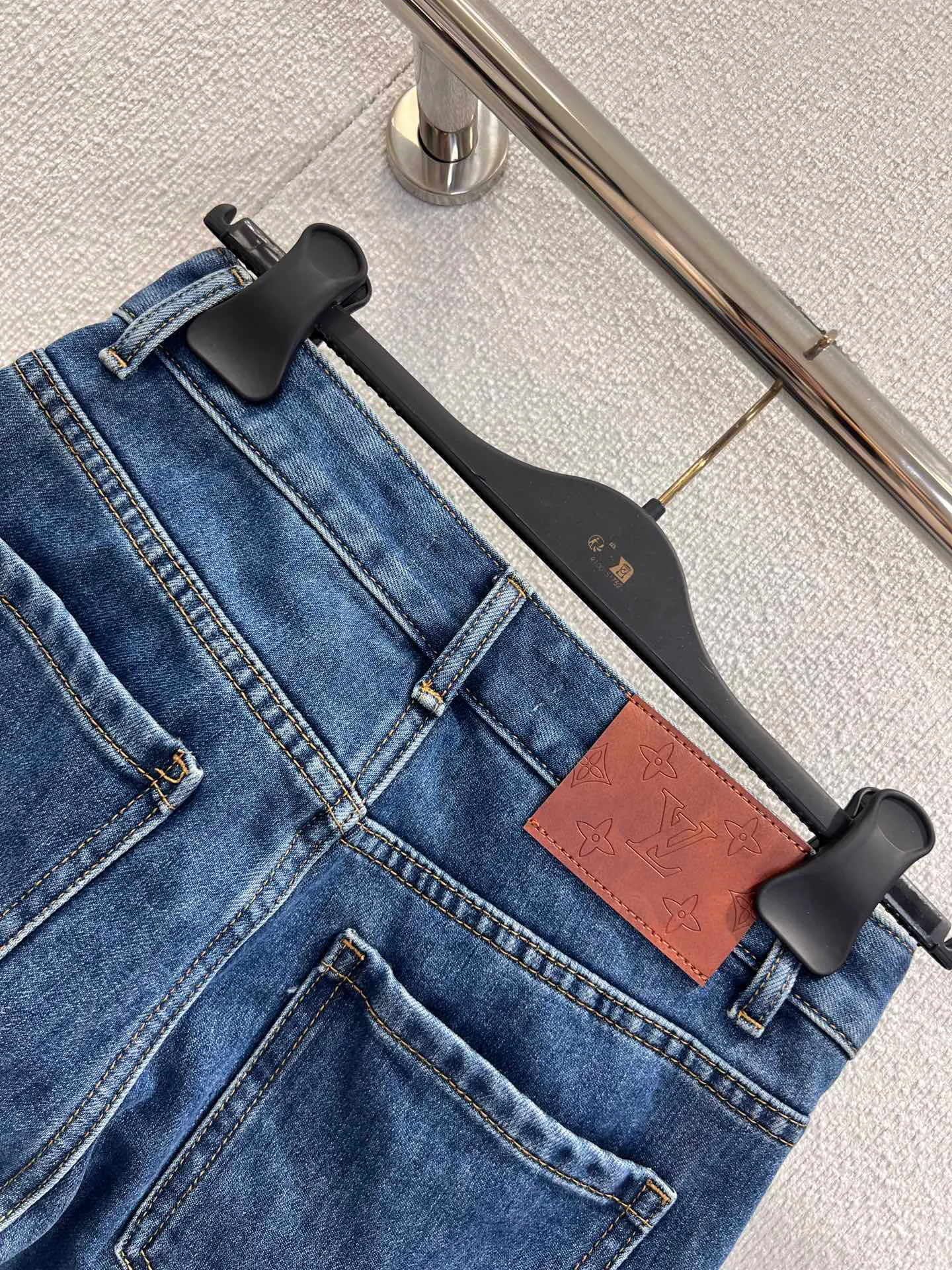 Джинсы Женские Louis Vuitton 504435