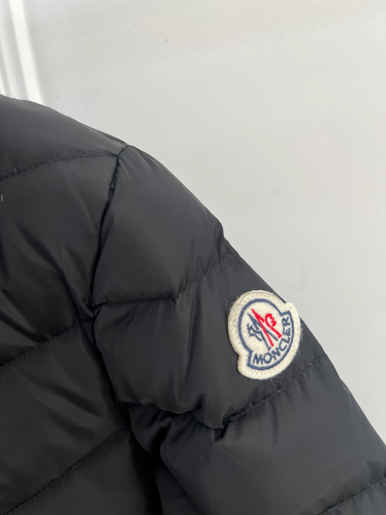 Куртки И Пуховики Женские Moncler 18416188
