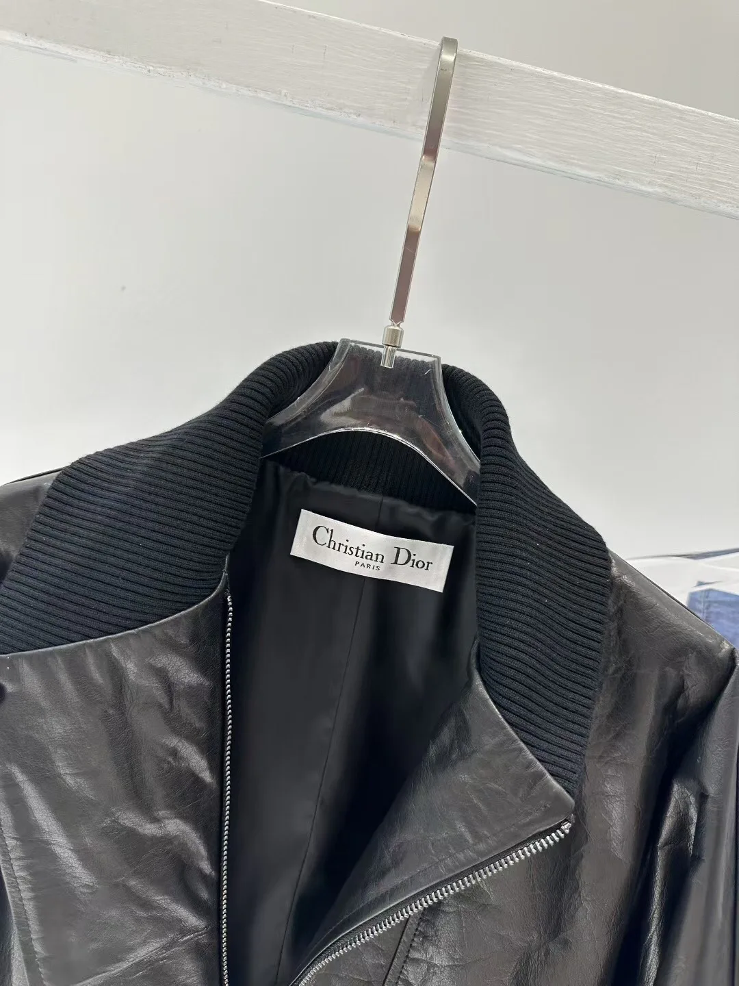 Кожаные Куртки И Дублёнки Женские Christian Dior 11700627