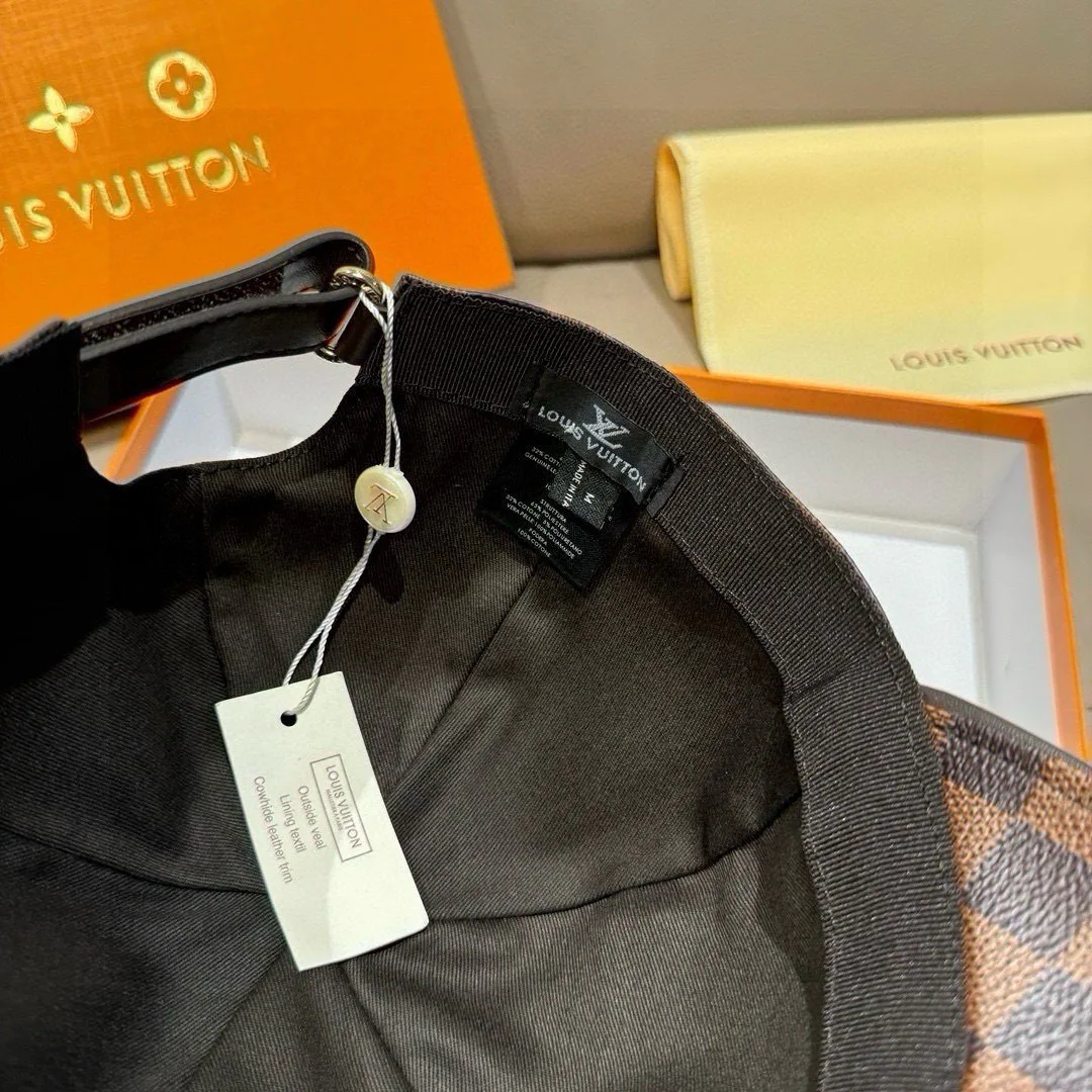 Головные Уборы Louis Vuitton 11529658