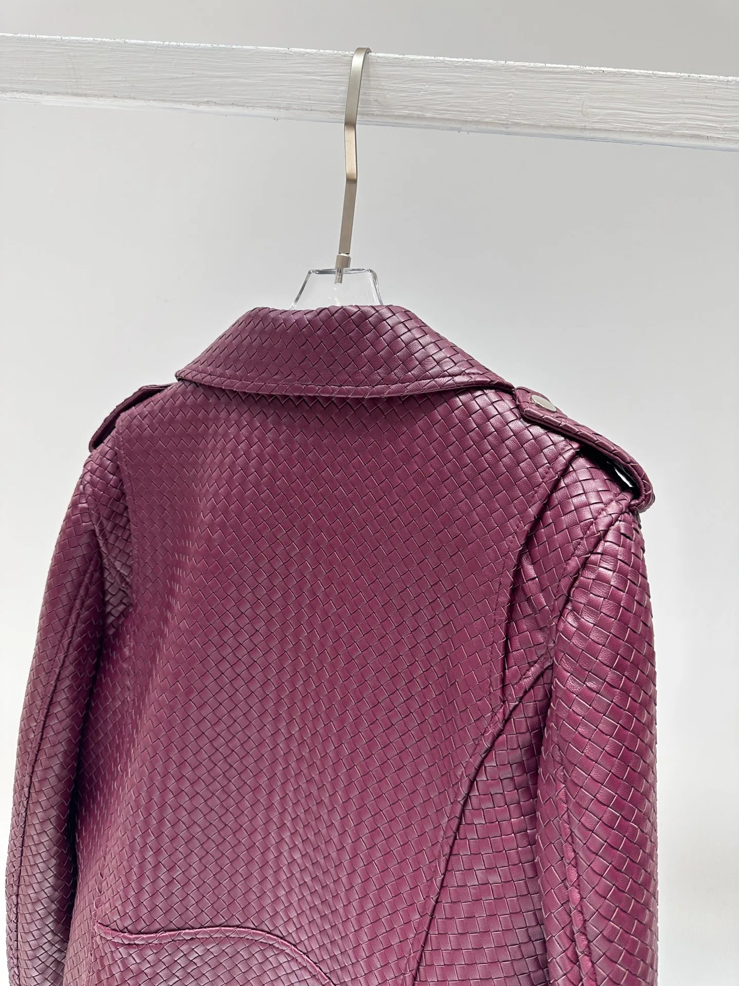 Кожаные Куртки И Дублёнки Женские Bottega Veneta 19117896