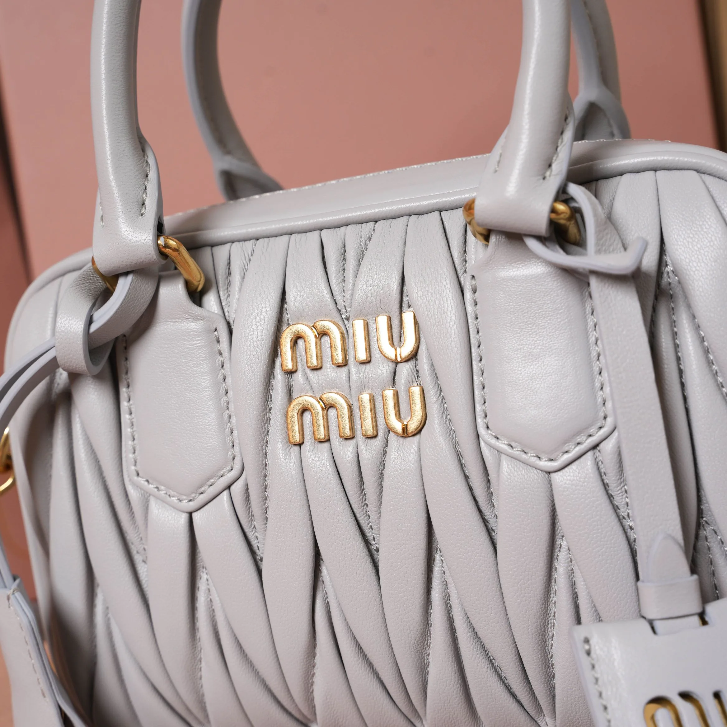Классические Сумки Женские Miu Miu 11402737