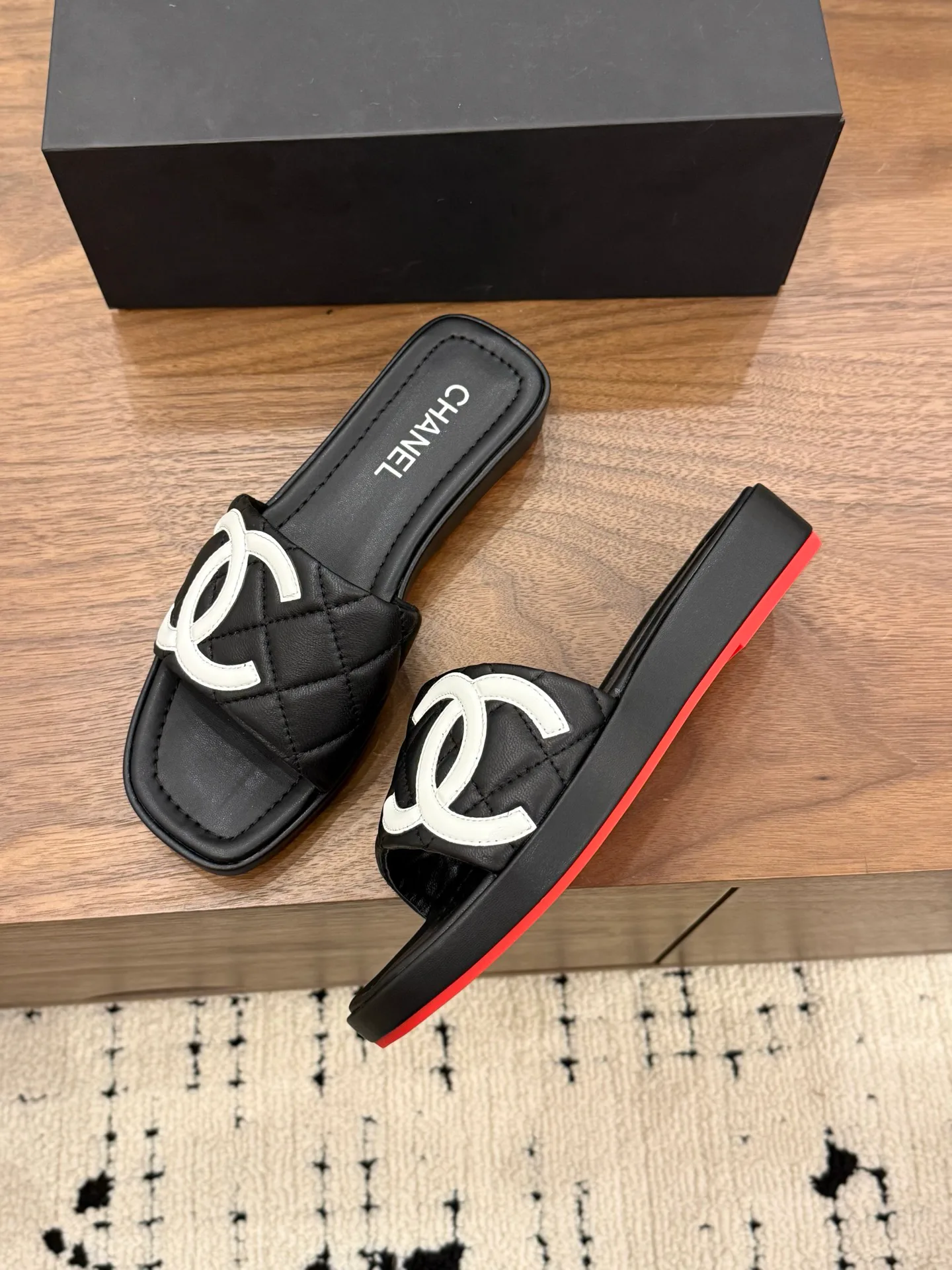 Сандалии Женские Chanel 13224690