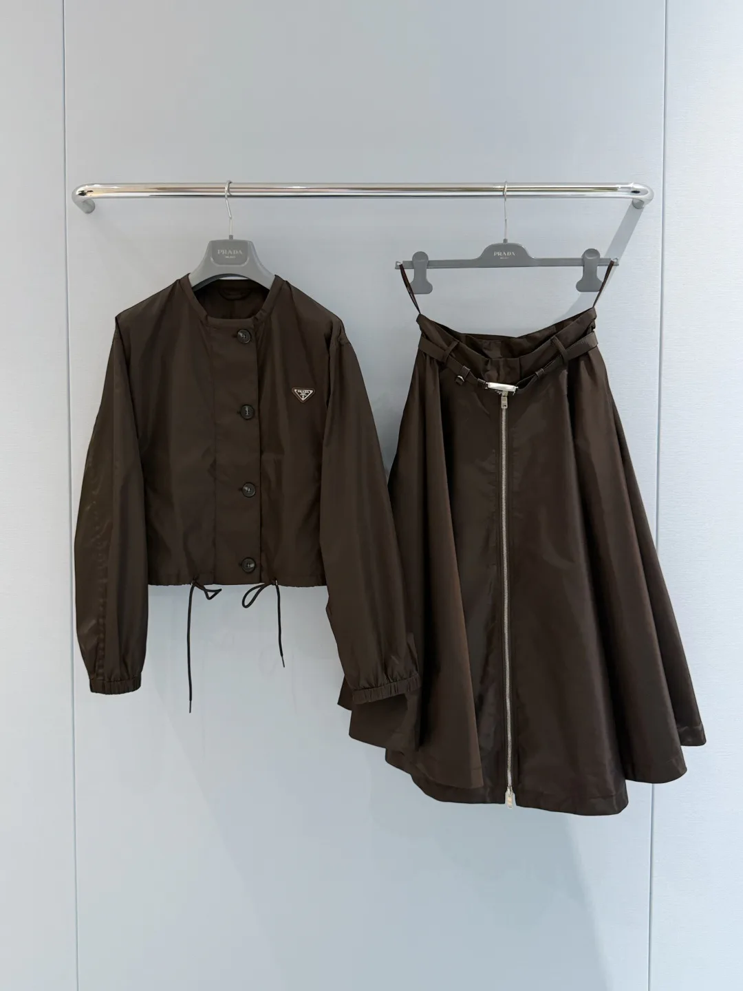 Куртки И Пуховики Женские Prada 18487904