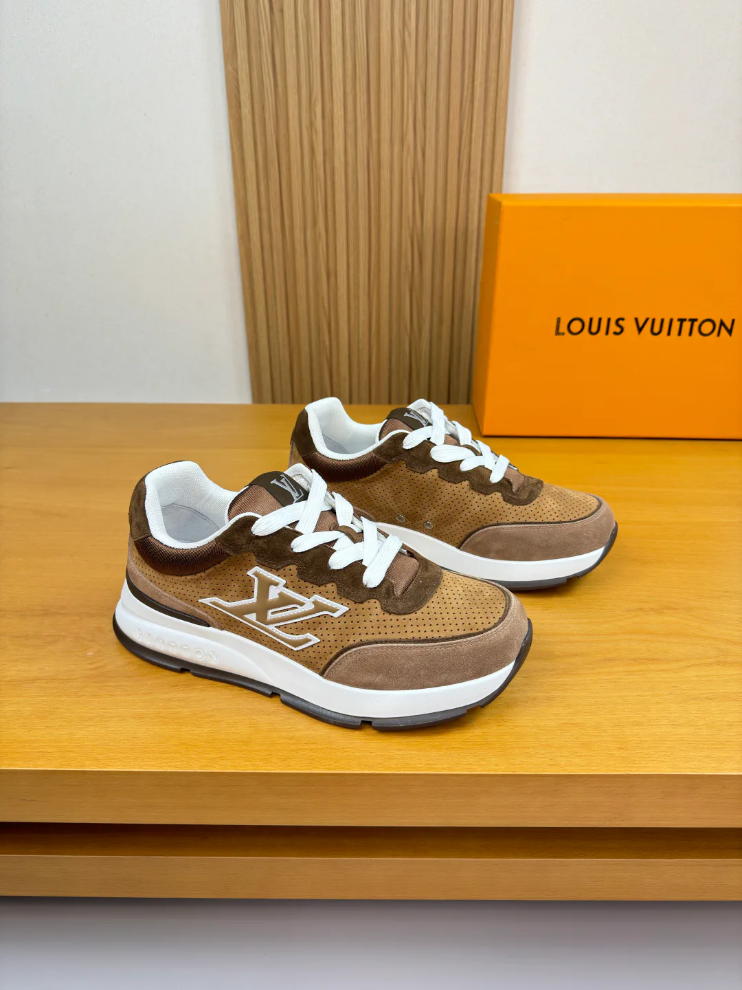 Кроссовки Мужские Louis Vuitton 9898480