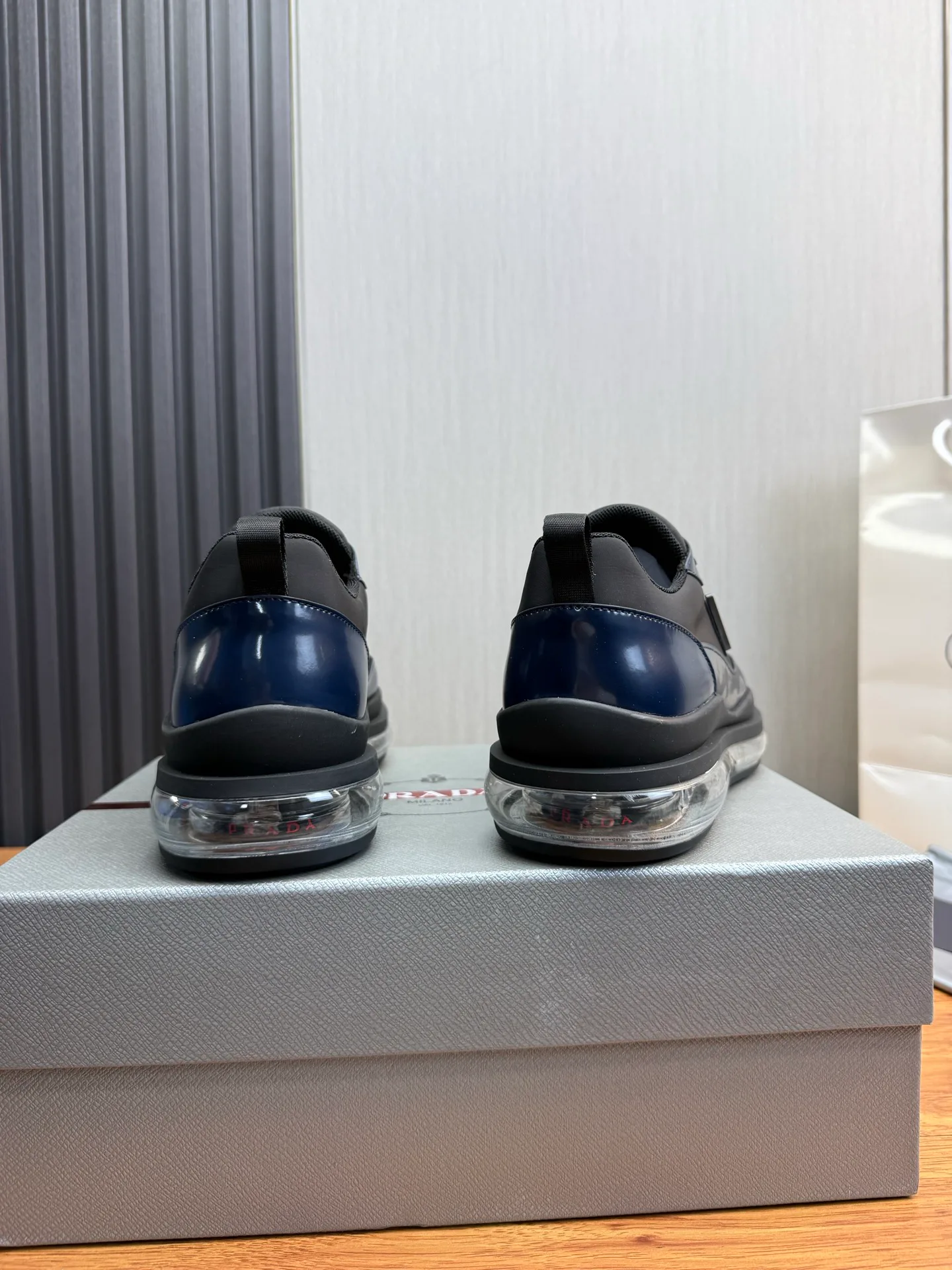 Кроссовки Мужские Prada 13537315