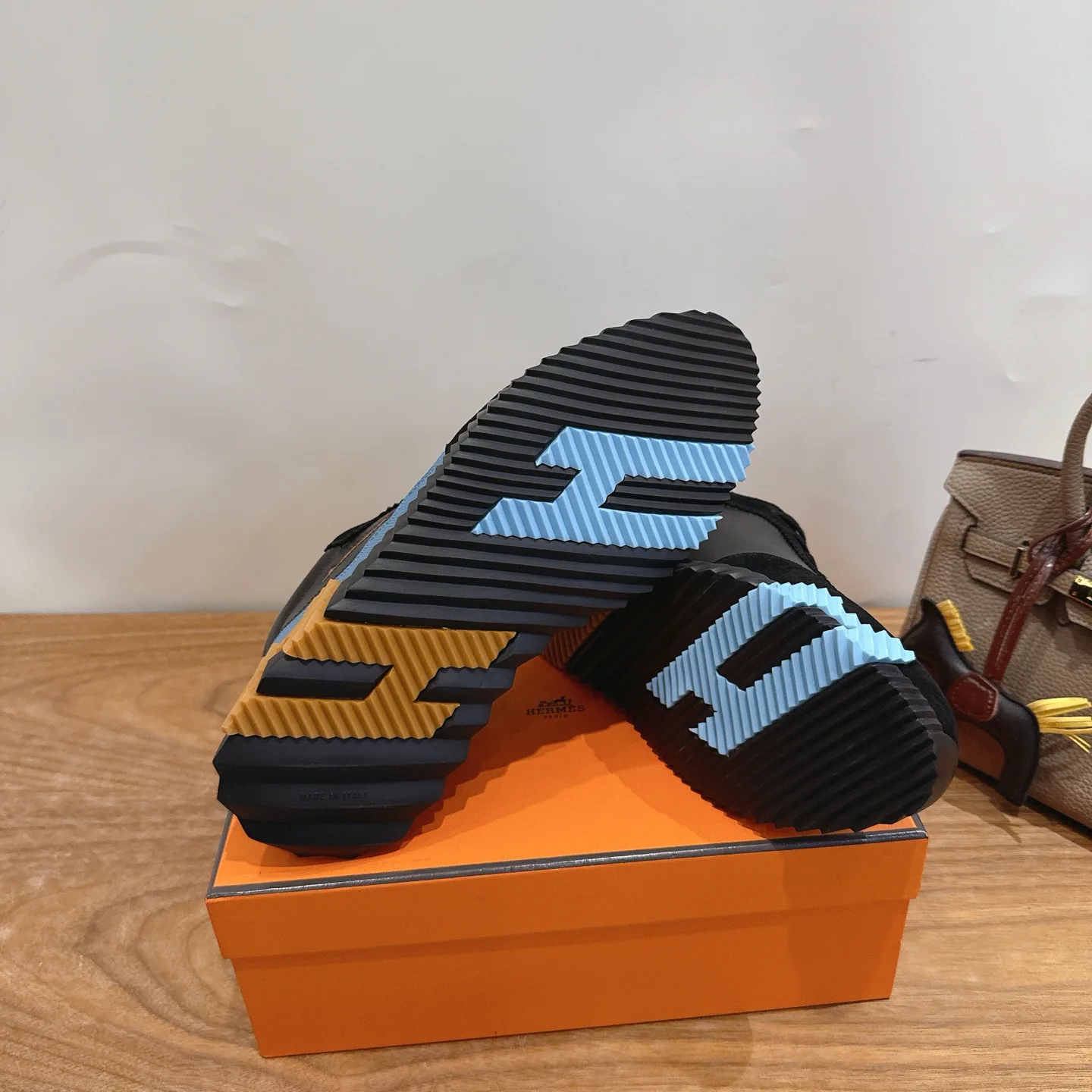 Кроссовки Женские Hermes 17414545