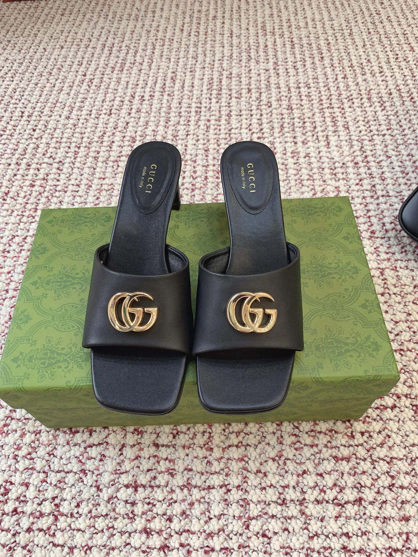 Босоножки Женские Gucci 13438266