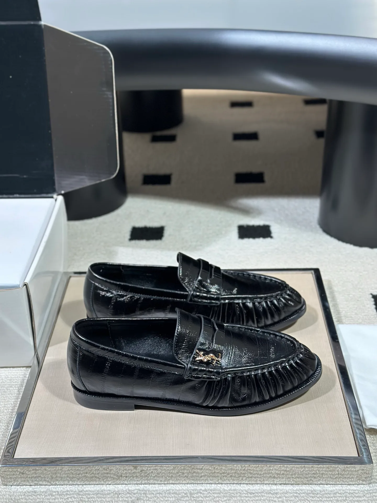Лоферы И Мокасины Женские Saint Laurent 18041767
