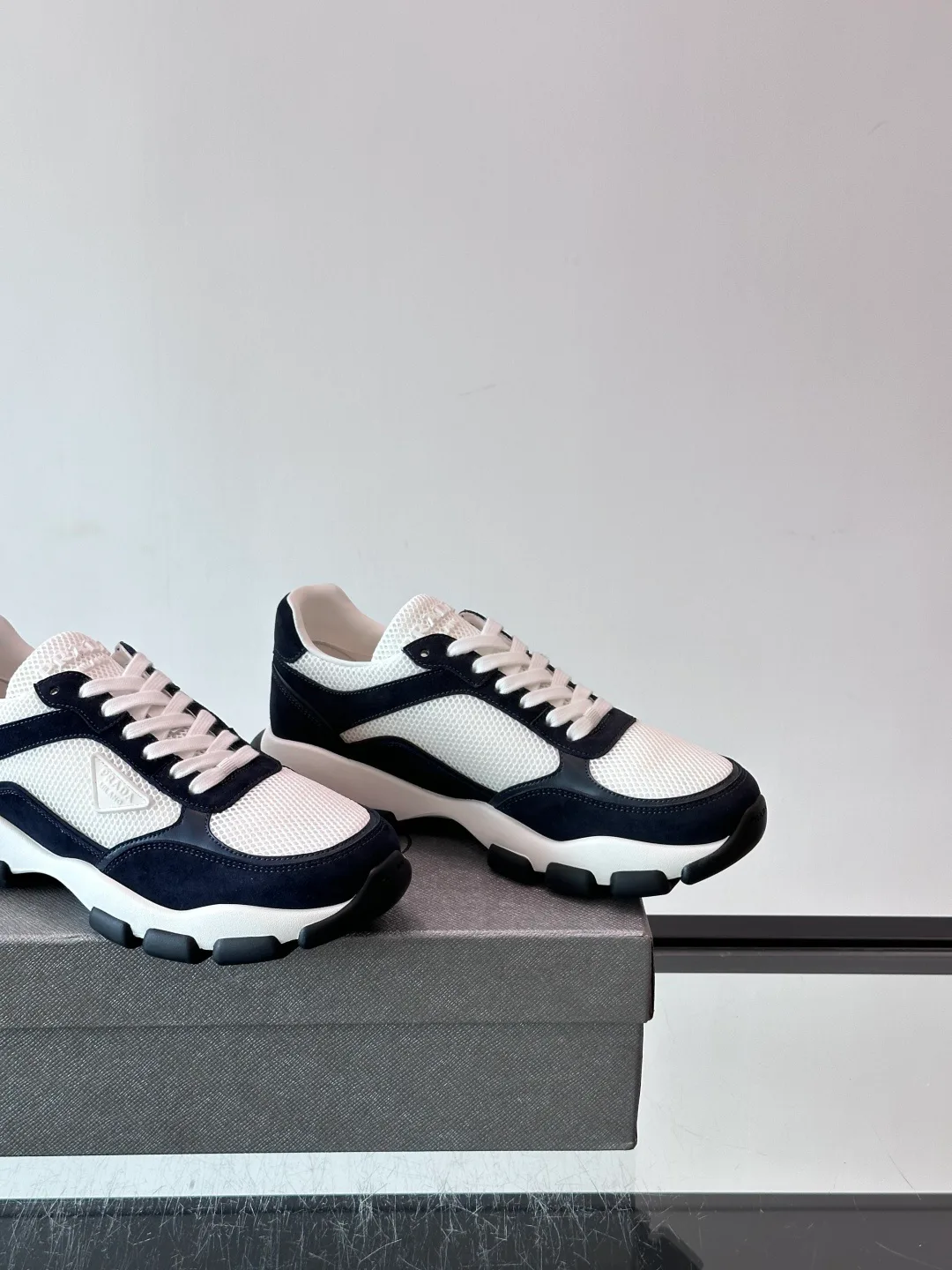 Кроссовки Женские Prada 18449473
