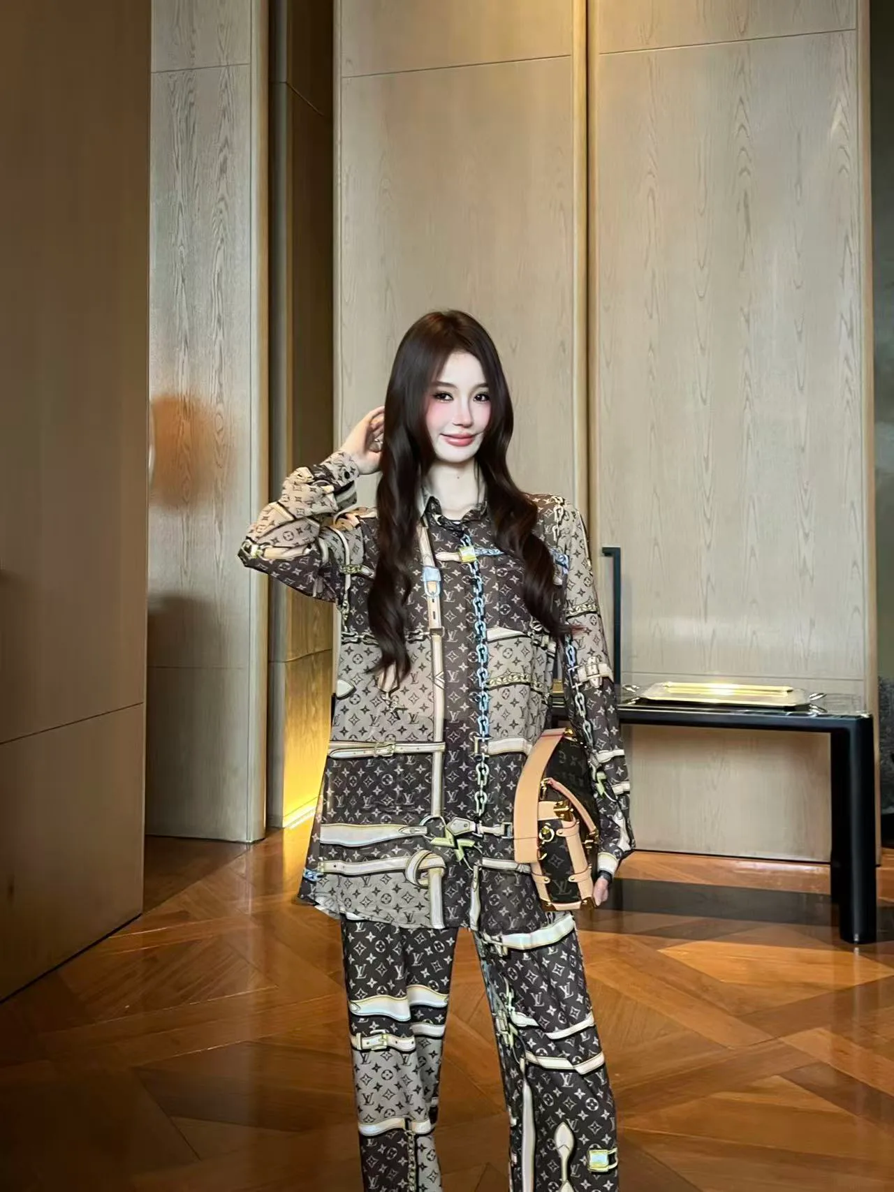 Рубашки Женские Louis Vuitton 1705480