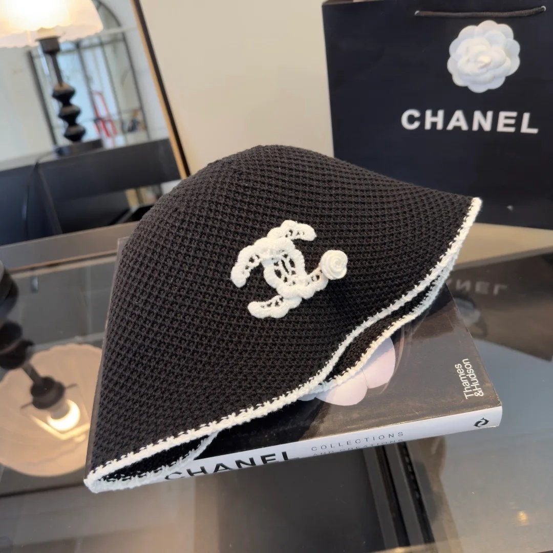 Головные Уборы Chanel 12349370