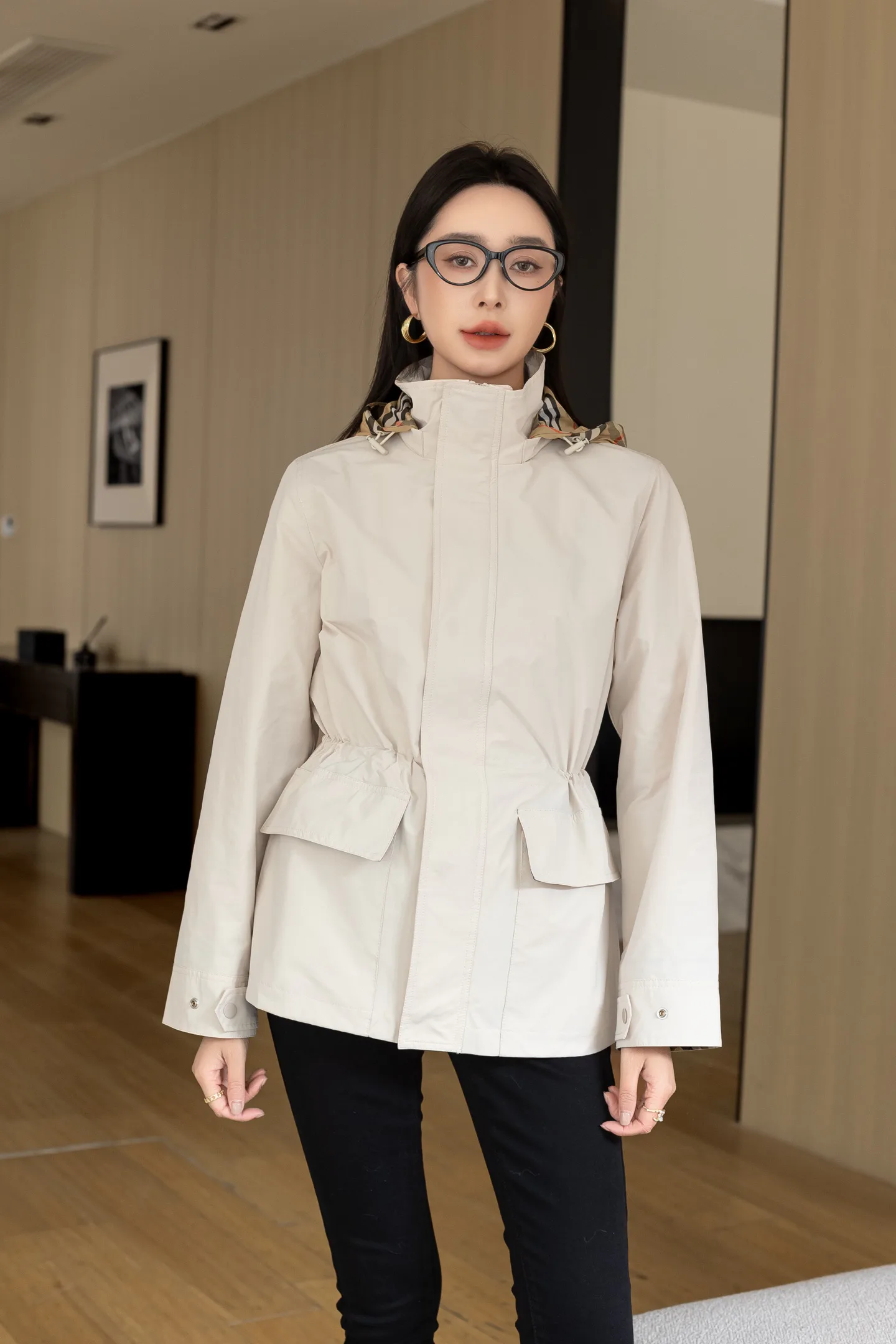 Куртки И Пуховики Женские Burberry 11698733