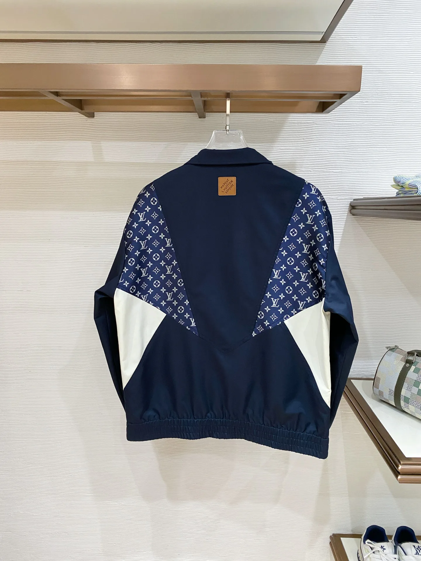 Куртки И Пуховики Мужские Louis Vuitton 4600948
