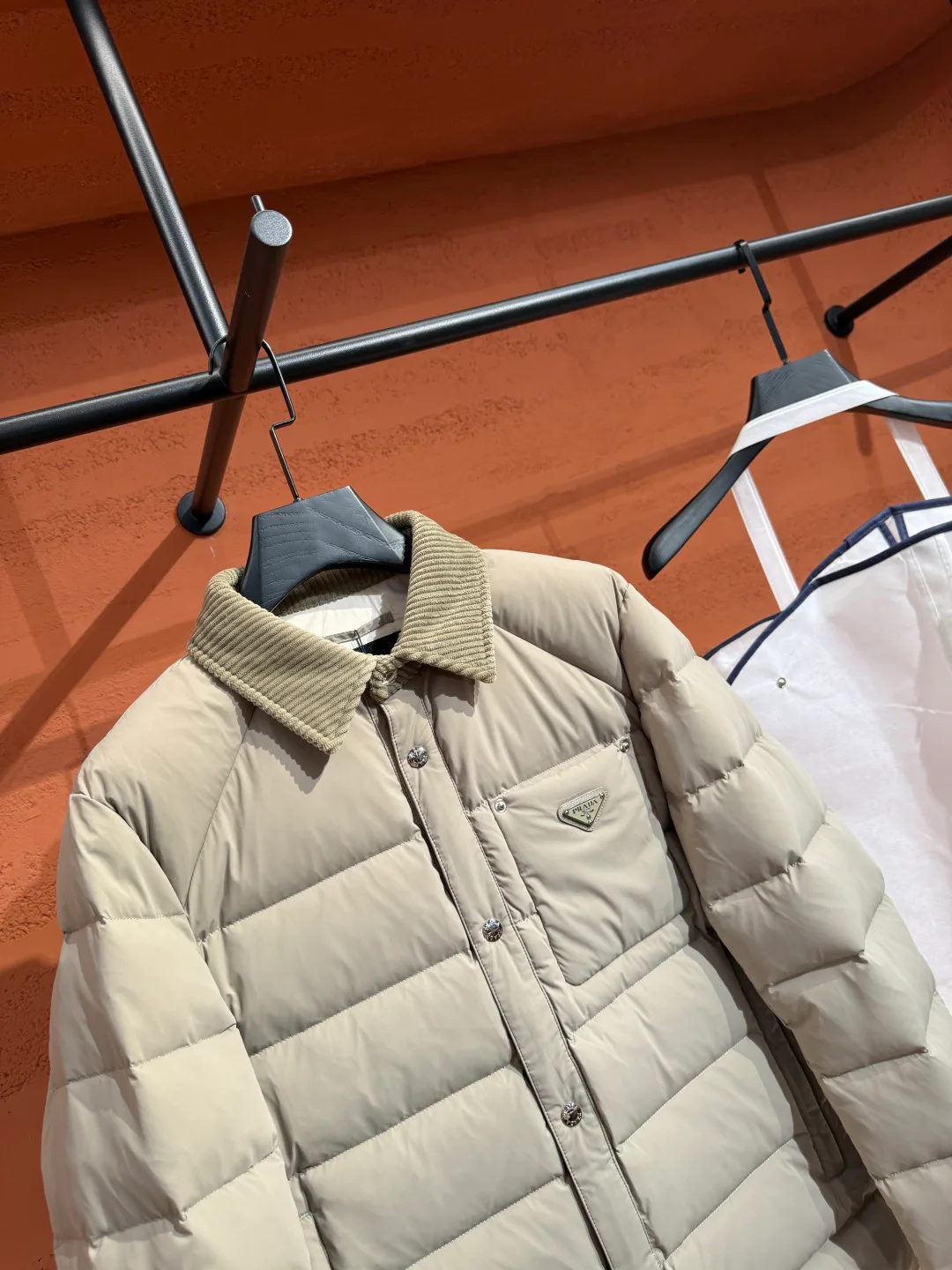 Куртки И Пуховики Женские Prada 18387797