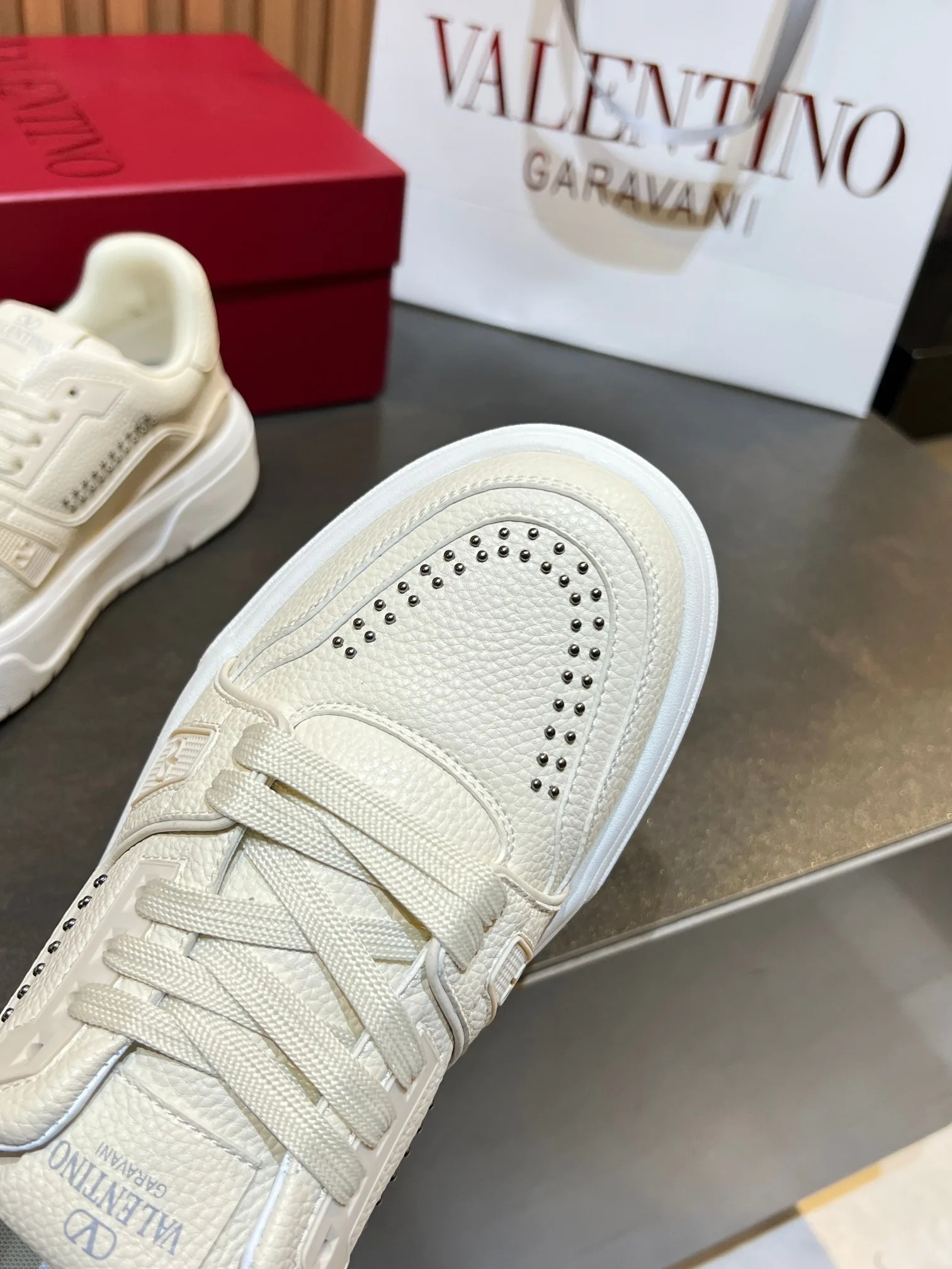 Кроссовки Женские Valentino 11575970