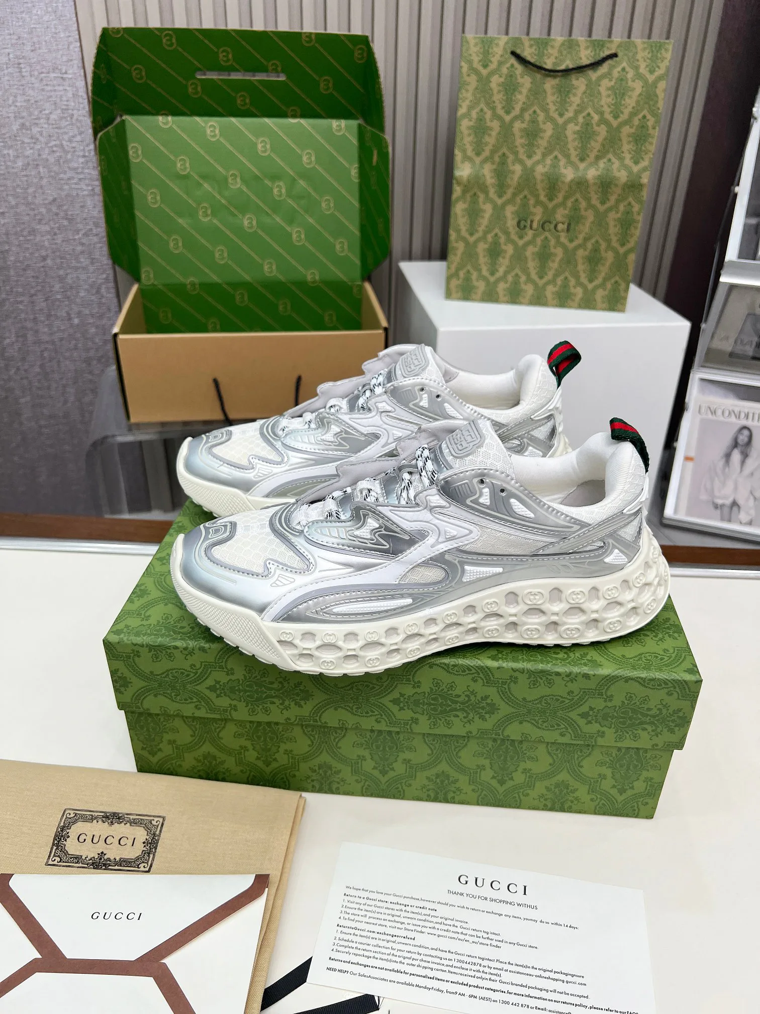 Кроссовки Женские Gucci 17620391