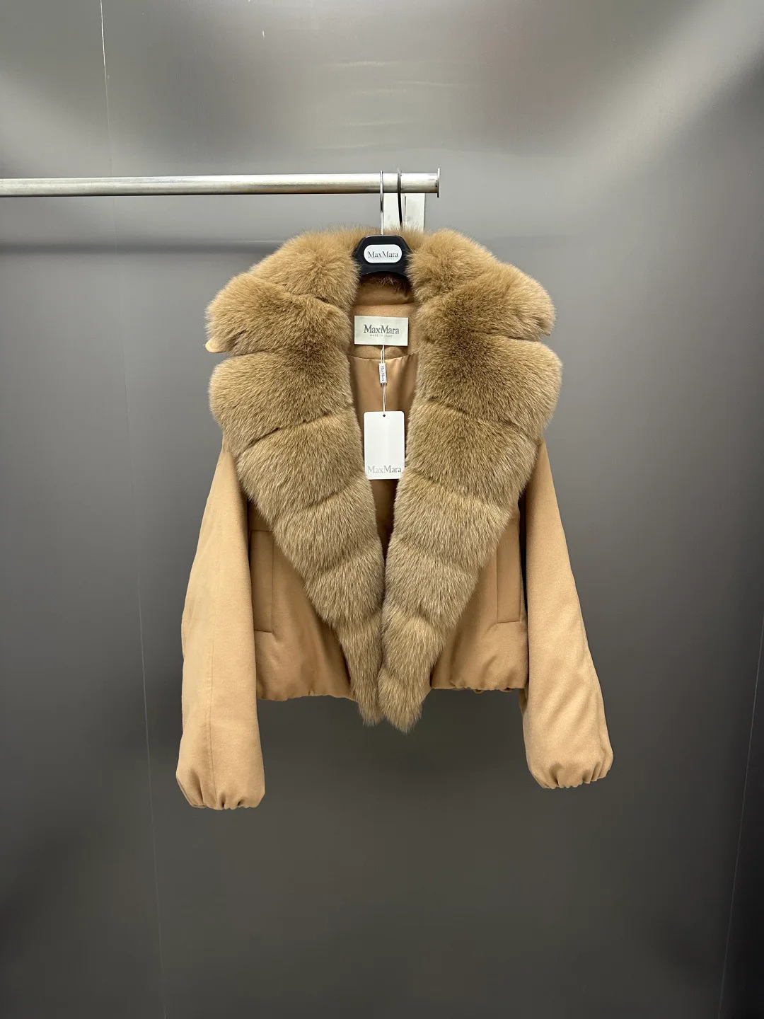 Куртки И Пуховики Женские Max Mara 18226695